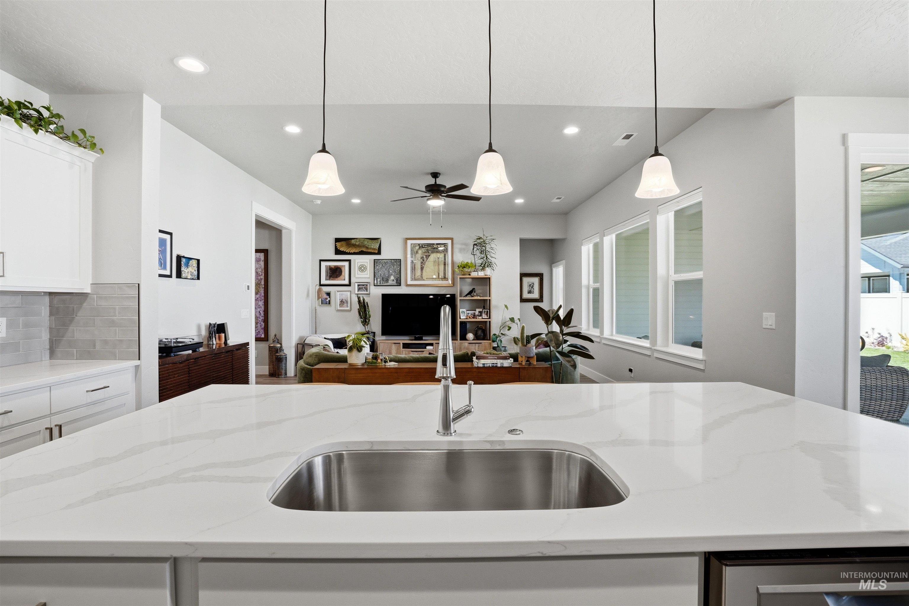 6174 W Parachute Dr, Meridian, Idaho 83646, 3 Bedrooms, 2.5 Bathrooms, Residential For Sale, Price $650,000,MLS 98986385