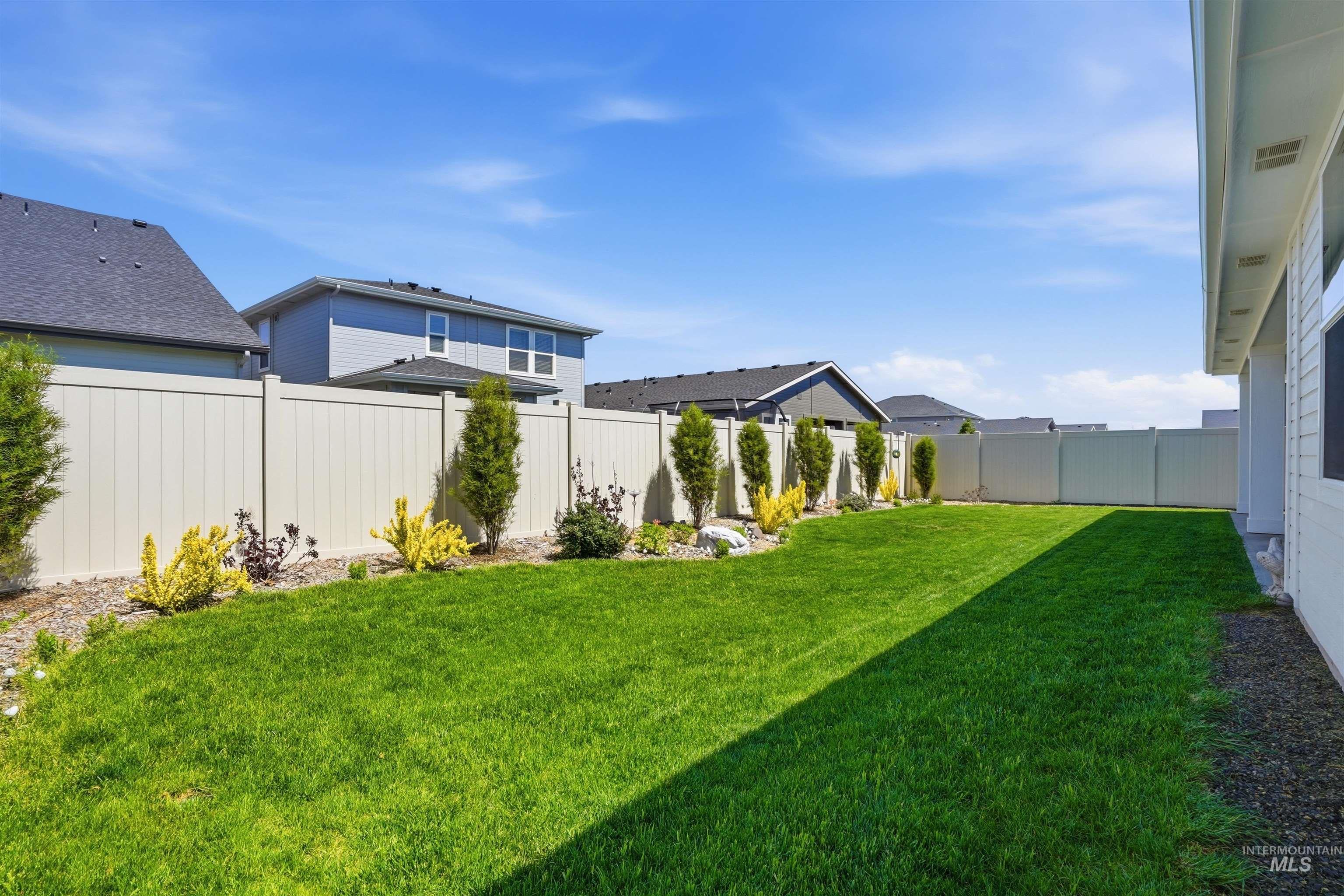 6174 W Parachute Dr, Meridian, Idaho 83646, 3 Bedrooms, 2.5 Bathrooms, Residential For Sale, Price $650,000,MLS 98986385