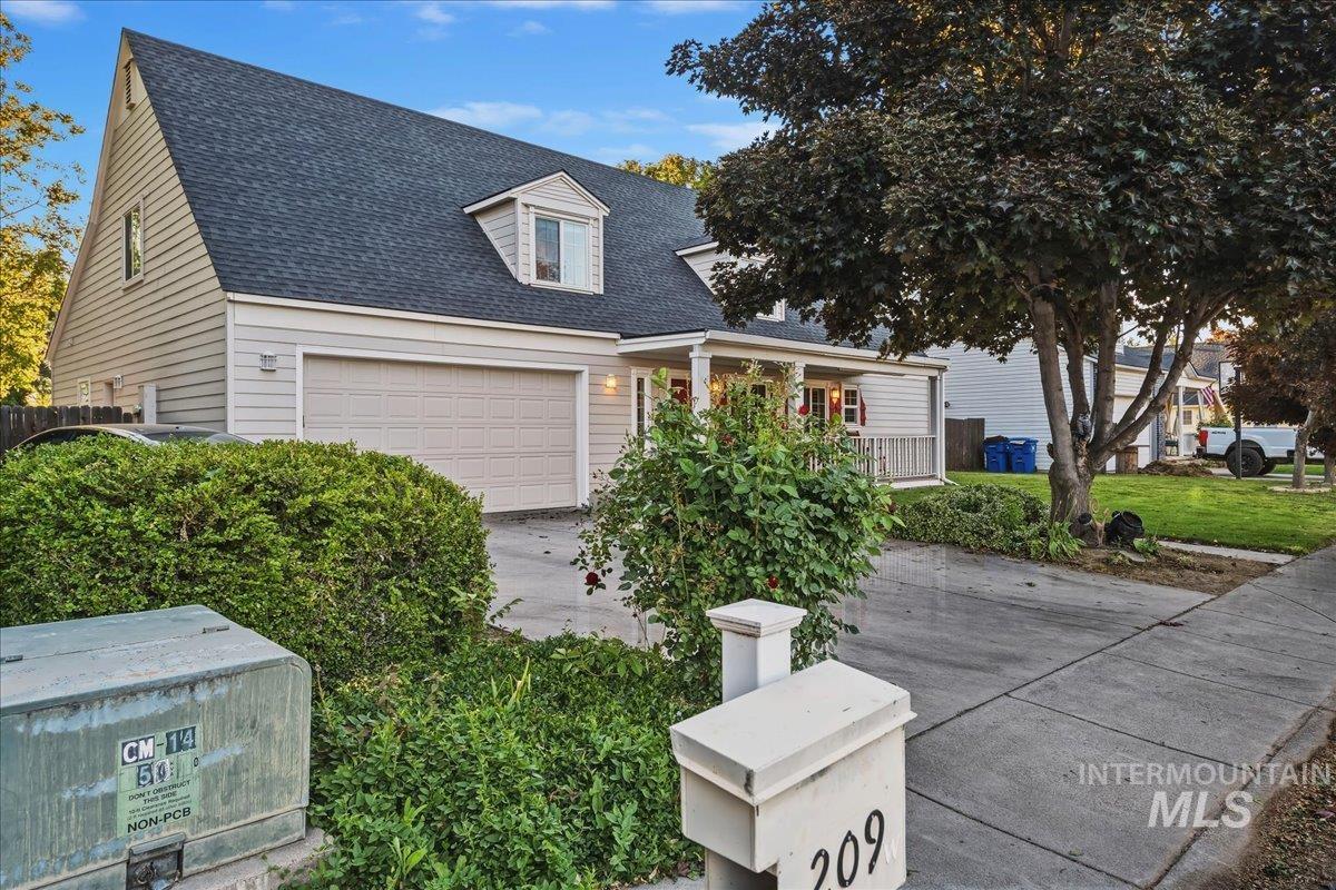 209 Crimson Circle W, Fruitland, Idaho 83619, 4 Bedrooms, 3 Bathrooms, Residential For Sale, Price $479,900, 98986386