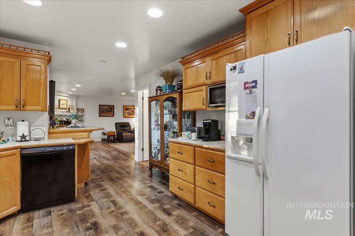 209 Crimson Circle W, Fruitland, Idaho 83619, 4 Bedrooms, 3 Bathrooms, Residential For Sale, Price $479,900, 98986386