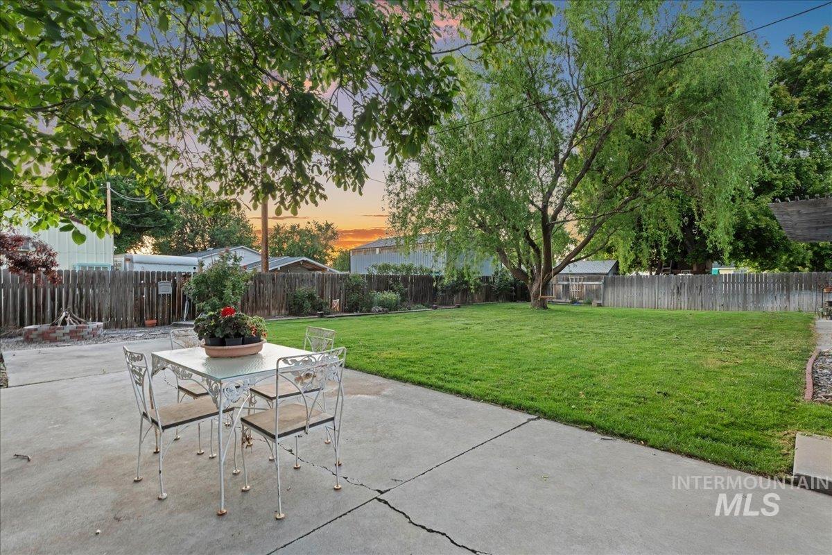 209 Crimson Circle W, Fruitland, Idaho 83619, 4 Bedrooms, 3 Bathrooms, Residential For Sale, Price $479,900, 98986386
