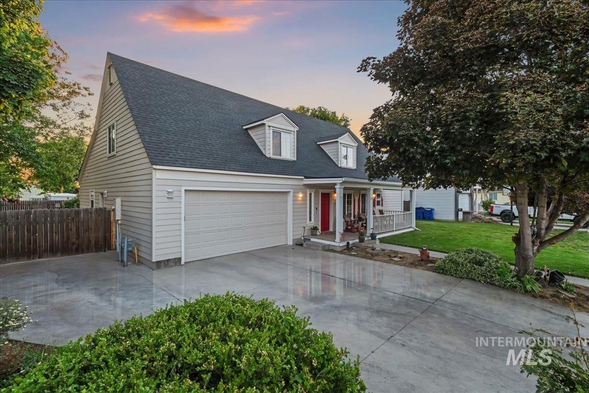 209 Crimson Circle W, Fruitland, Idaho 83619, 4 Bedrooms, 3 Bathrooms, Residential For Sale, Price $479,900, 98986386