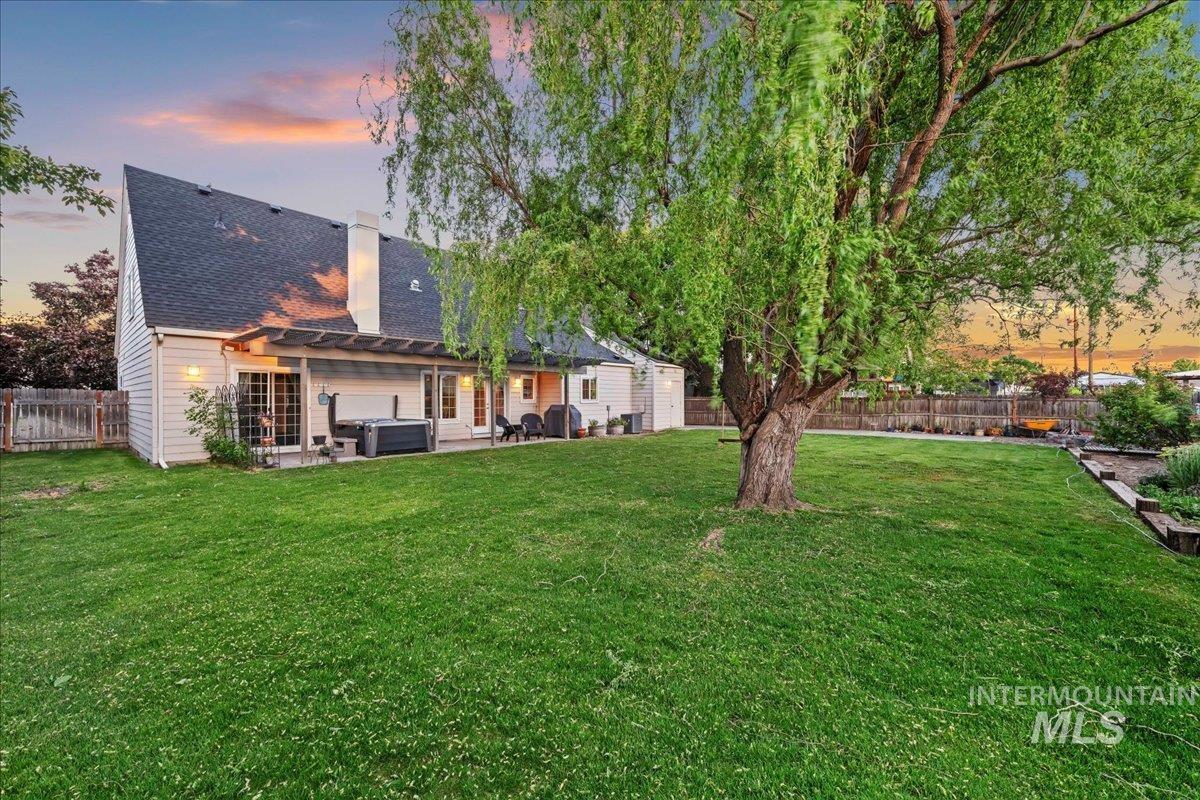 209 Crimson Circle W, Fruitland, Idaho 83619, 4 Bedrooms, 3 Bathrooms, Residential For Sale, Price $479,900, 98986386