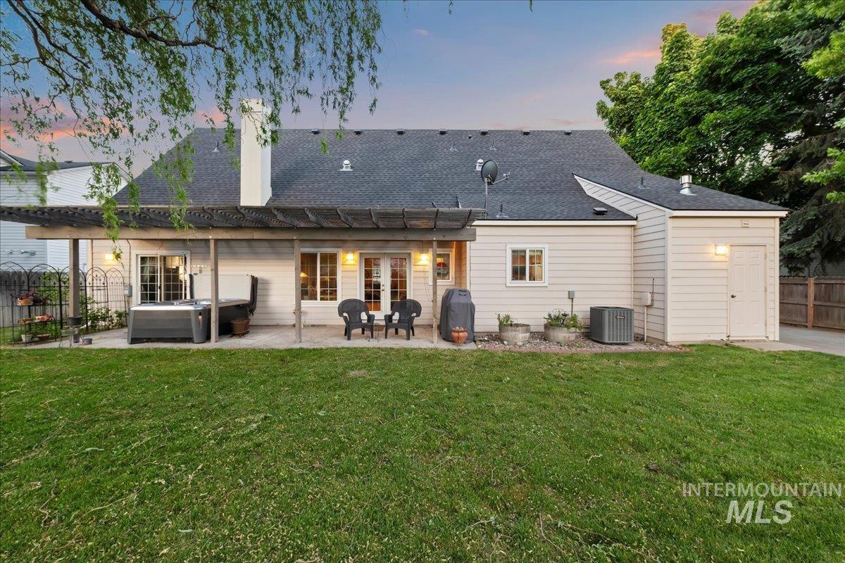 209 Crimson Circle W, Fruitland, Idaho 83619, 4 Bedrooms, 3 Bathrooms, Residential For Sale, Price $479,900, 98986386