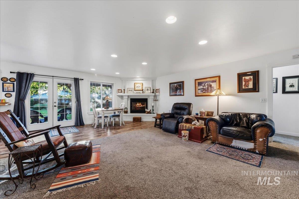 209 Crimson Circle W, Fruitland, Idaho 83619, 4 Bedrooms, 3 Bathrooms, Residential For Sale, Price $479,900, 98986386