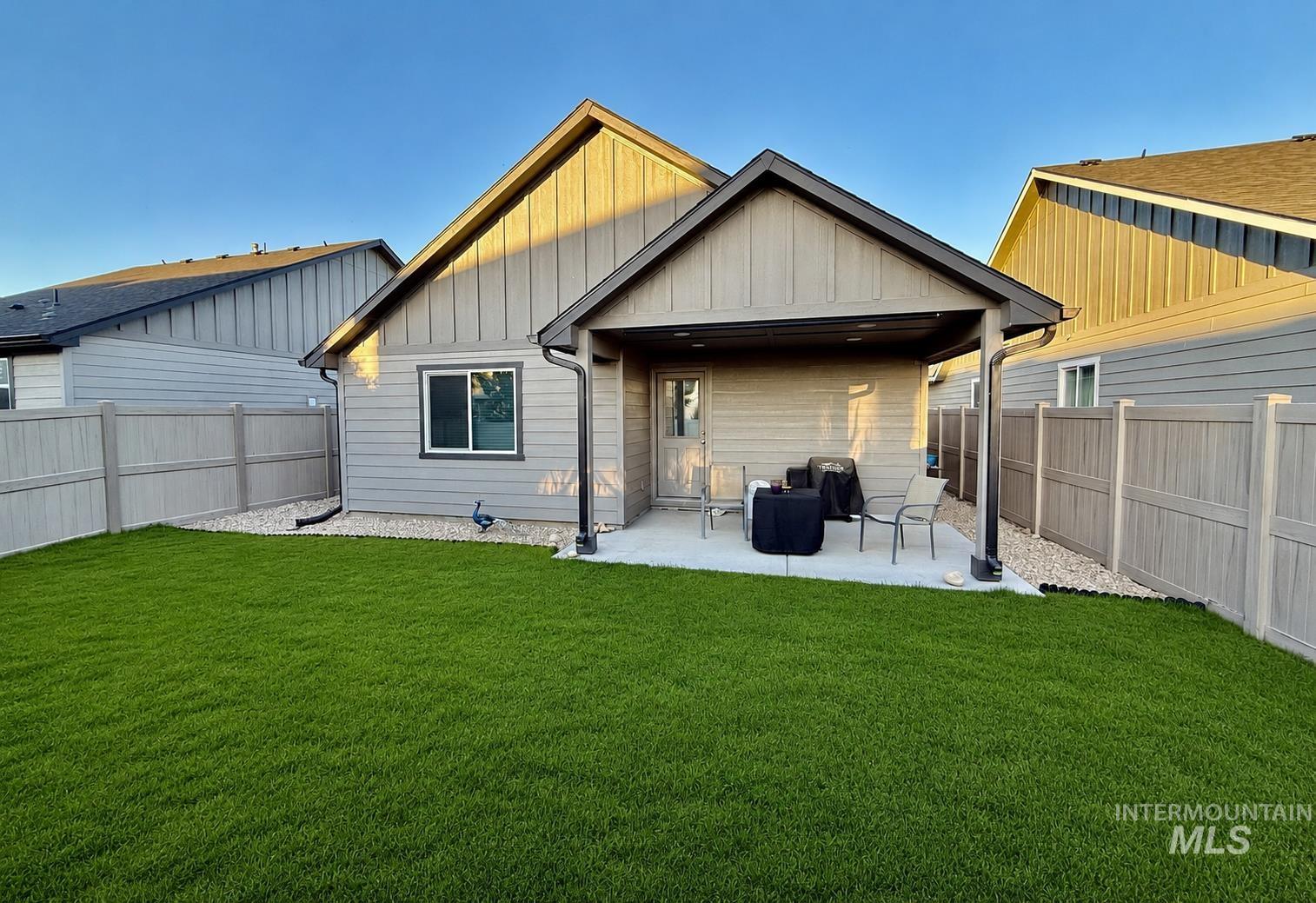 3337 NW 13th Ave, Meridian, Idaho 83646, 2 Bedrooms, 2 Bathrooms, Residential For Sale, Price $399,999, 98986389