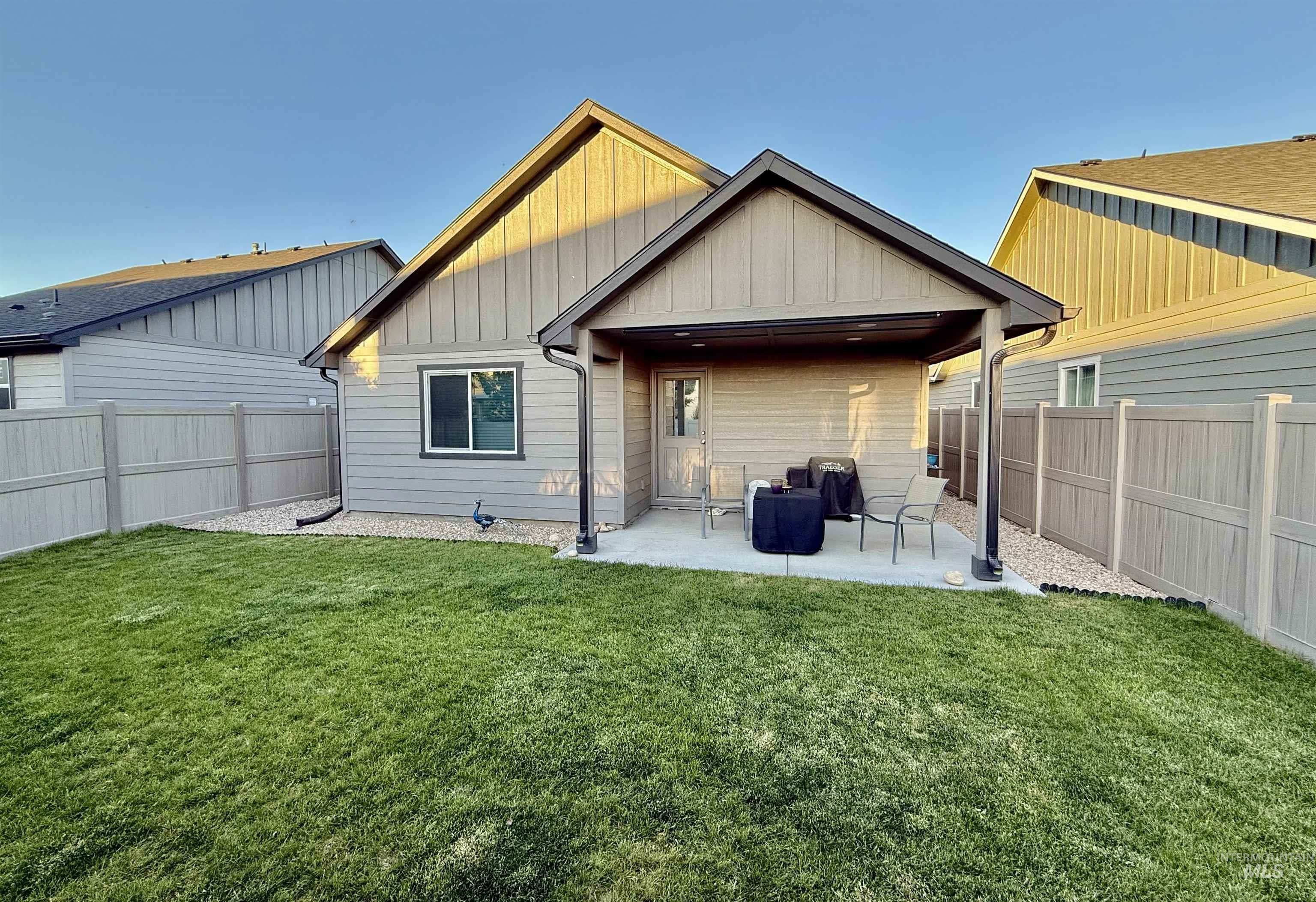 3337 NW 13th Ave, Meridian, Idaho 83646, 2 Bedrooms, 2 Bathrooms, Residential For Sale, Price $408,000, 98986389