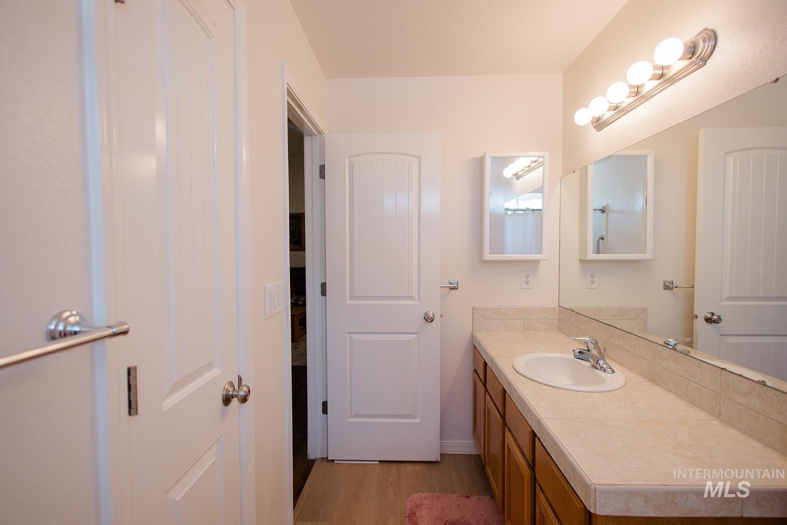 1089 NW Amanda Rae, Mountain Home, Idaho 83647, 3 Bedrooms, 2 Bathrooms, Residential For Sale, Price $385,000, 98986390