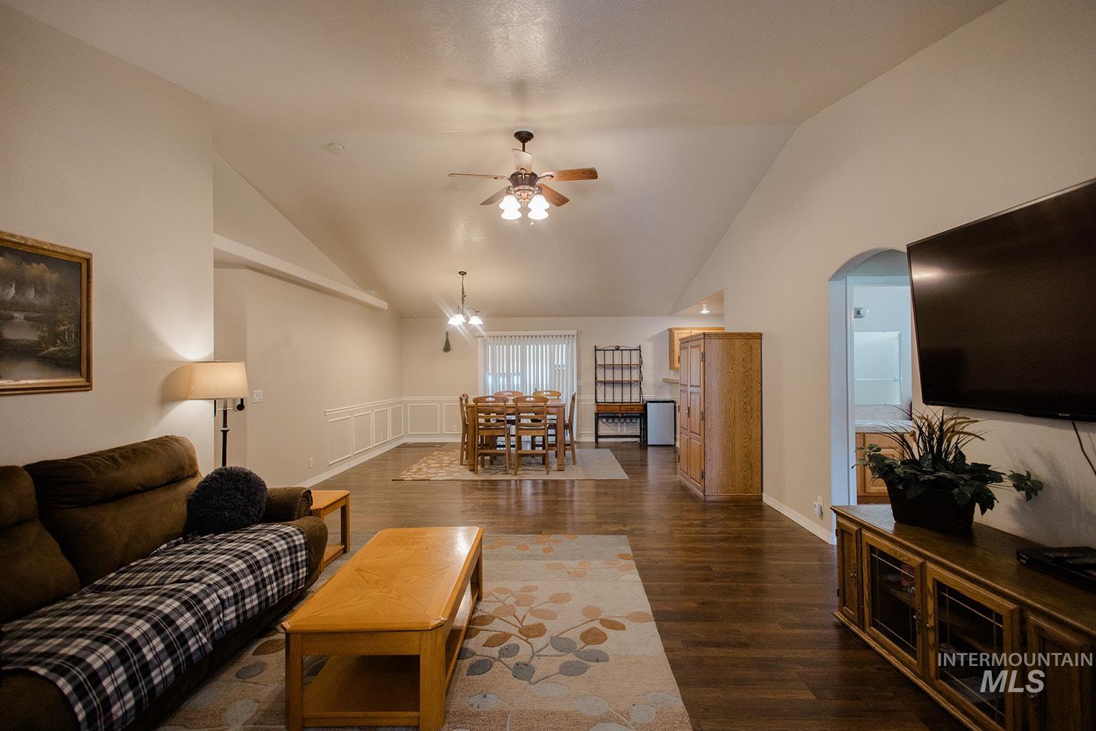 1089 NW Amanda Rae, Mountain Home, Idaho 83647, 3 Bedrooms, 2 Bathrooms, Residential For Sale, Price $385,000, 98986390