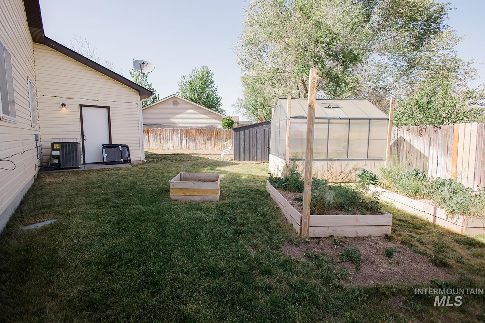 1089 NW Amanda Rae, Mountain Home, Idaho 83647, 3 Bedrooms, 2 Bathrooms, Residential For Sale, Price $385,000, 98986390
