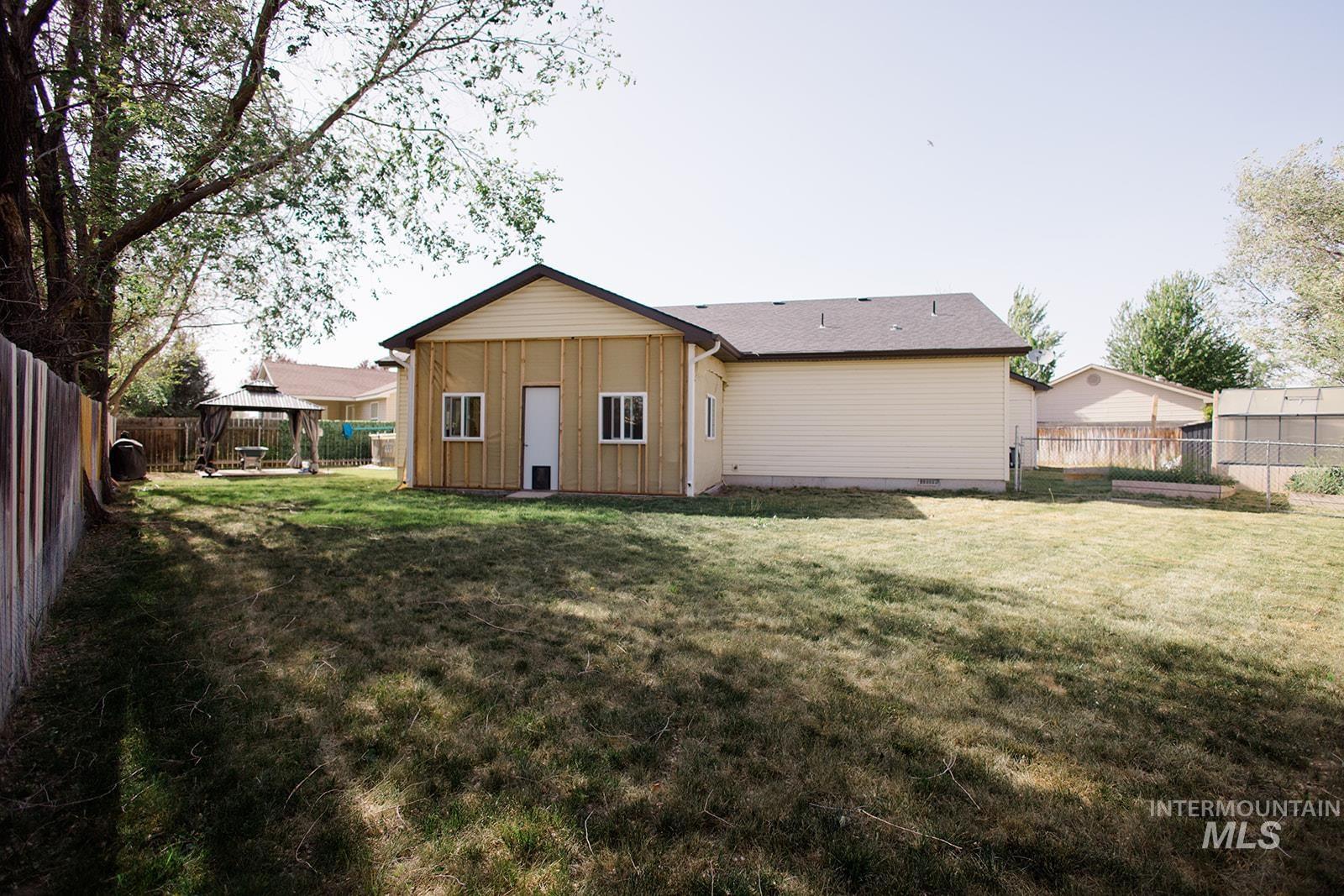 1089 NW Amanda Rae, Mountain Home, Idaho 83647, 3 Bedrooms, 2 Bathrooms, Residential For Sale, Price $385,000, 98986390