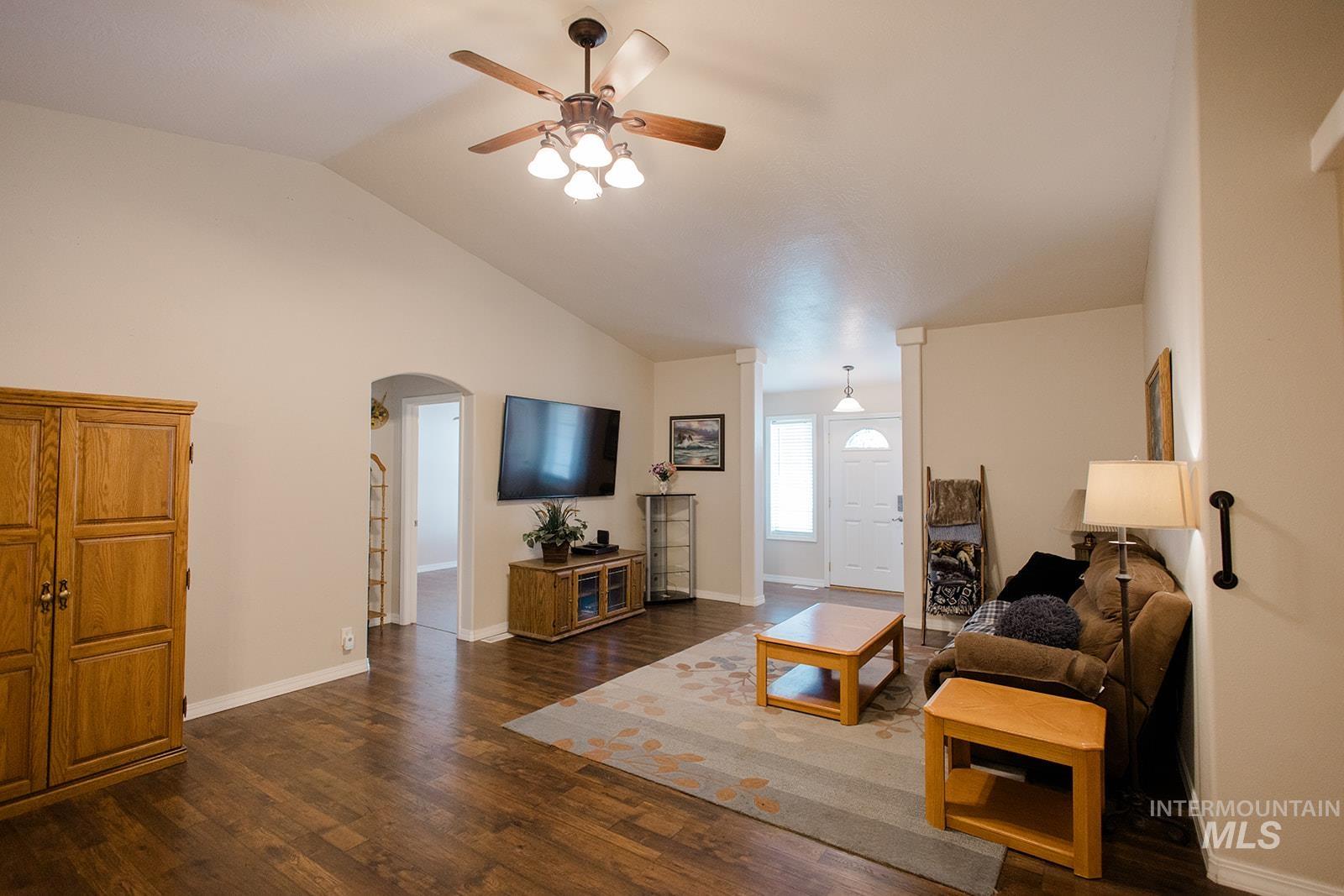 1089 NW Amanda Rae, Mountain Home, Idaho 83647, 3 Bedrooms, 2 Bathrooms, Residential For Sale, Price $385,000, 98986390