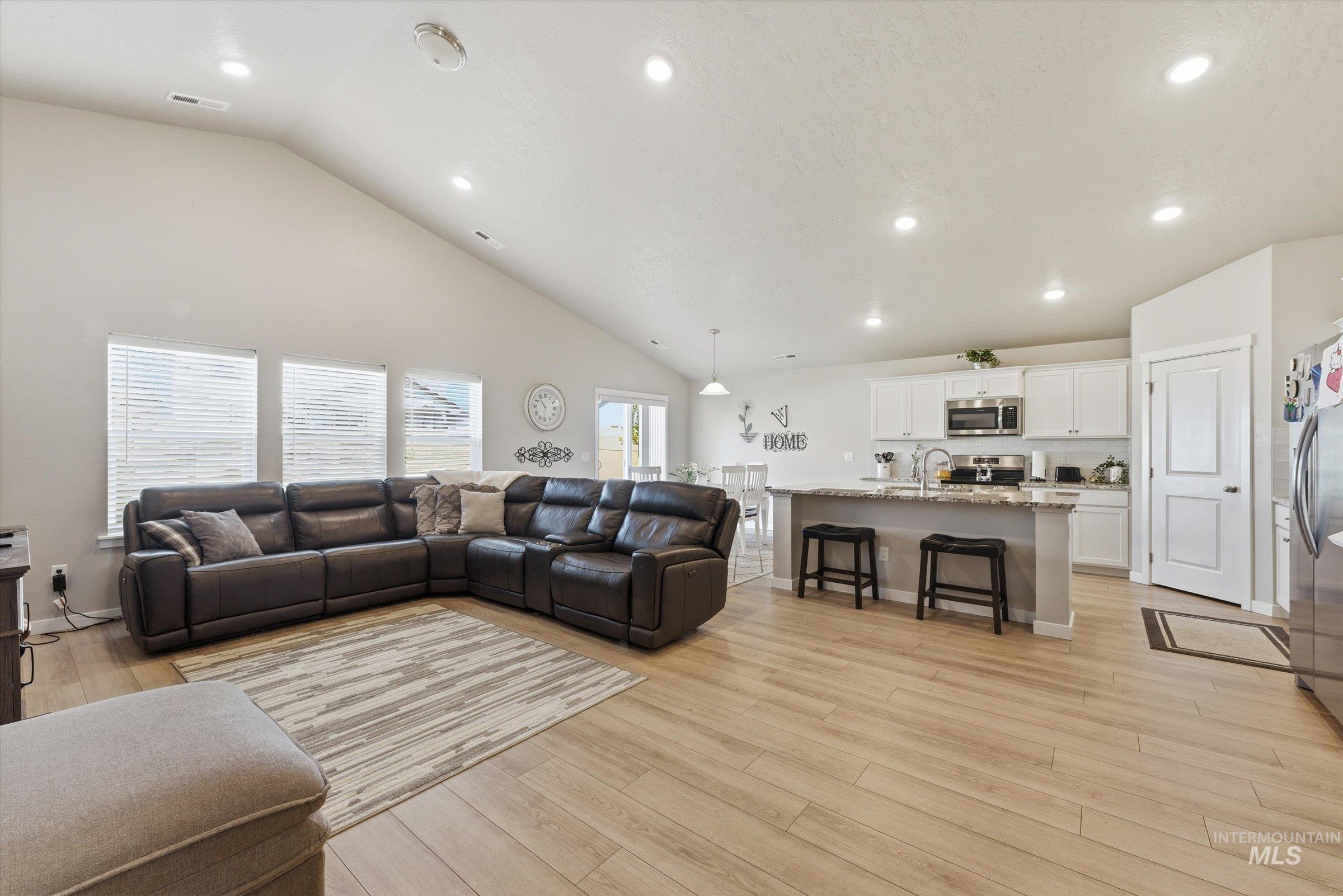 3789 S Walnut Ridge Way, Nampa, Idaho 83686, 4 Bedrooms, 2 Bathrooms, Residential For Sale, Price $509,000, 98986393