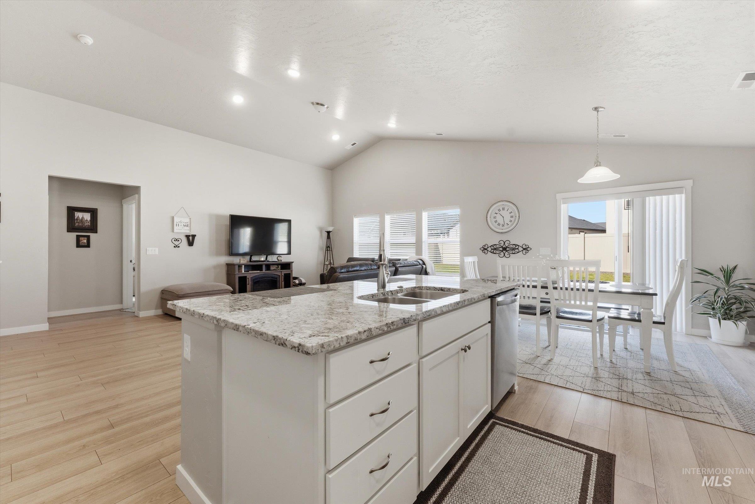 3789 S Walnut Ridge Way, Nampa, Idaho 83686, 4 Bedrooms, 2 Bathrooms, Residential For Sale, Price $509,000, 98986393