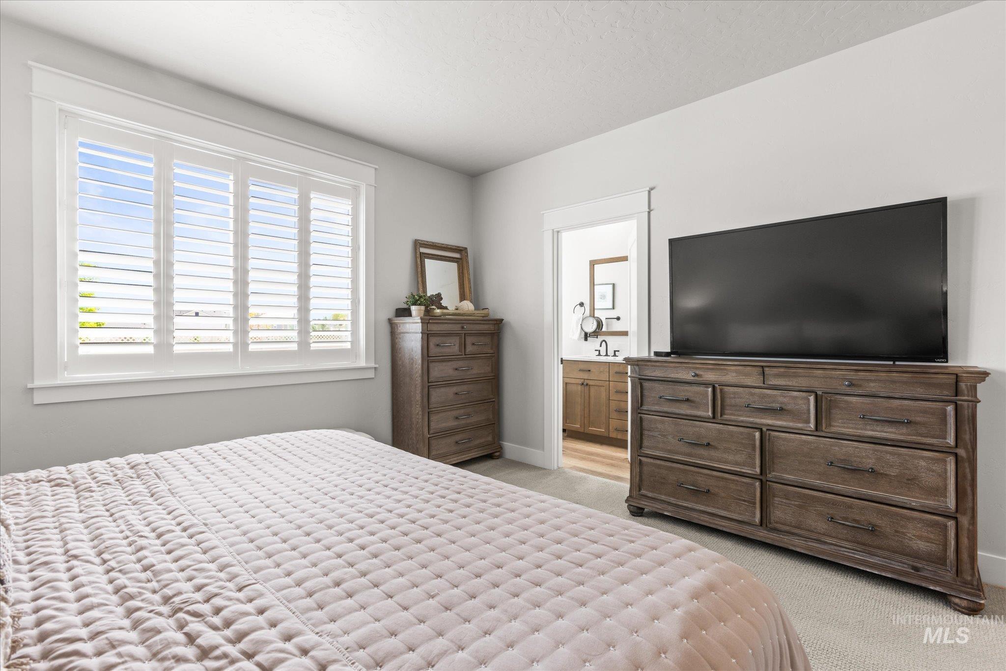 12656 S Farrara Way, Nampa, Idaho 83686, 4 Bedrooms, 3 Bathrooms, Residential For Sale, Price $525,000, 98986394