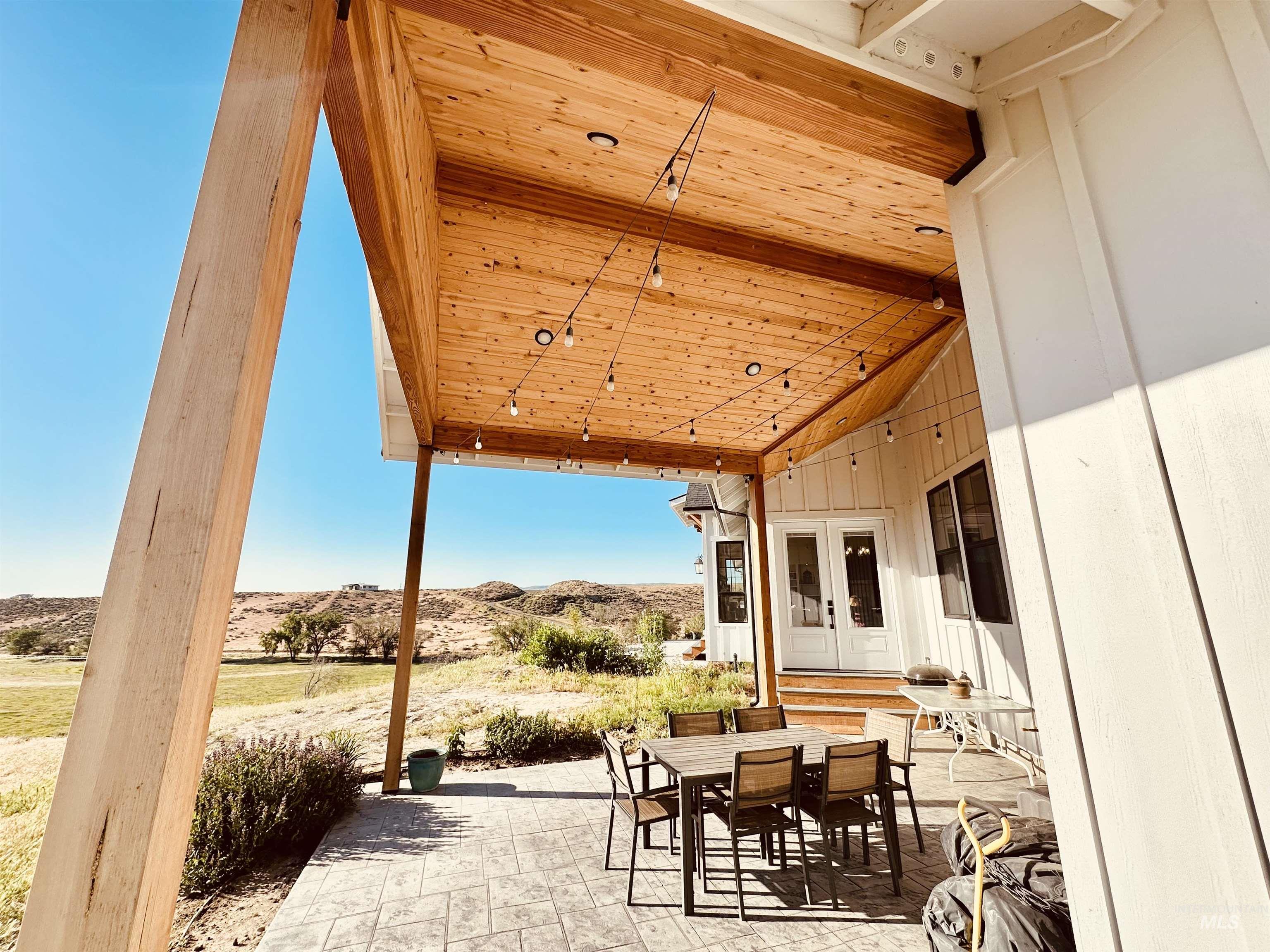876 Coyote Gulch Rd, Adrian, Oregon 97901, 4 Bedrooms, 5 Bathrooms, Residential For Sale, Price $939,750, 98986395