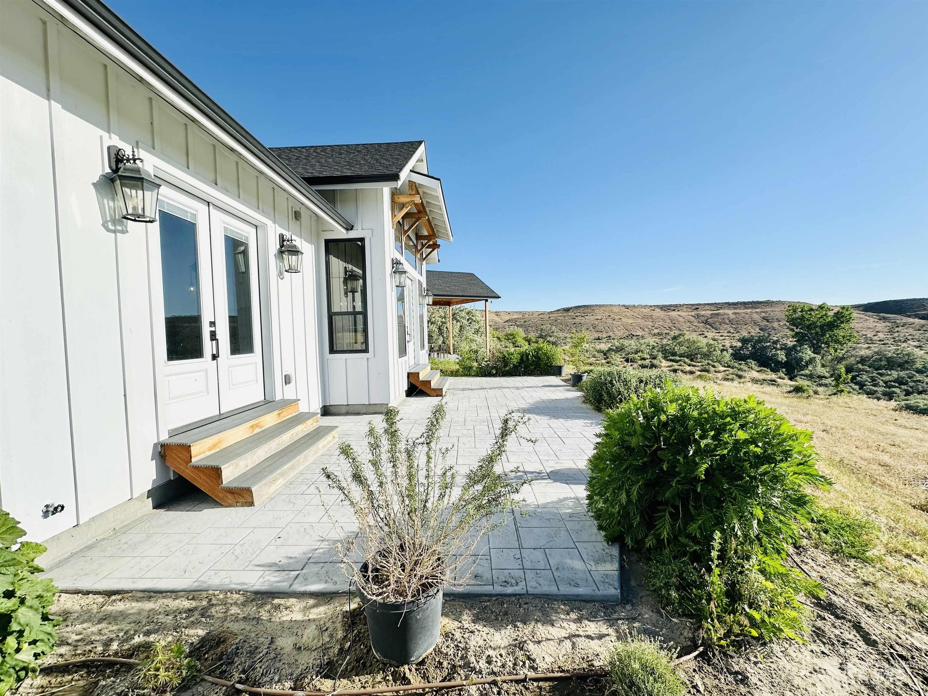 876 Coyote Gulch Rd, Adrian, Oregon 97901, 4 Bedrooms, 5 Bathrooms, Residential For Sale, Price $939,750, 98986395