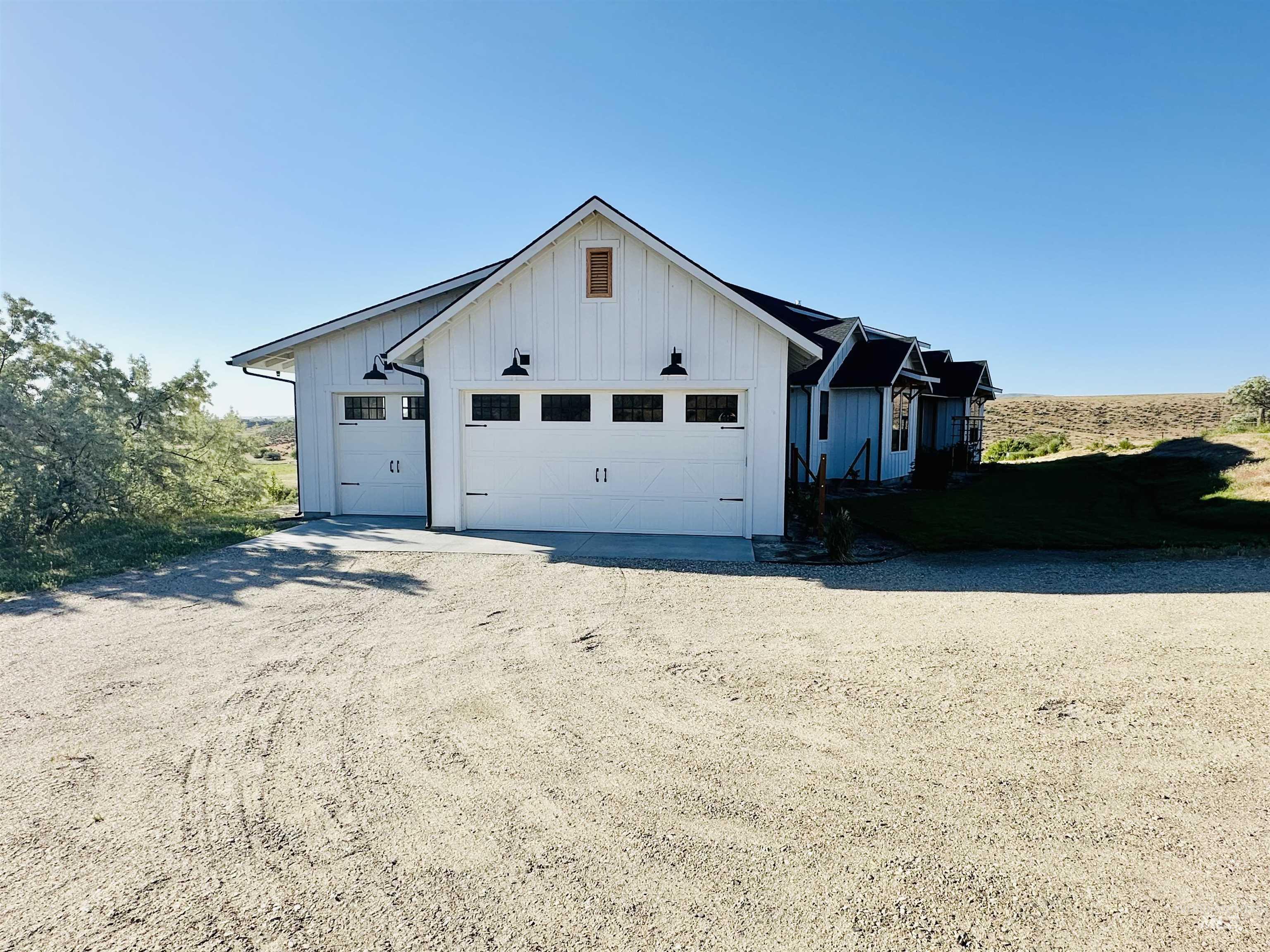 876 Coyote Gulch Rd, Adrian, Oregon 97901, 4 Bedrooms, 5 Bathrooms, Residential For Sale, Price $939,750, 98986395