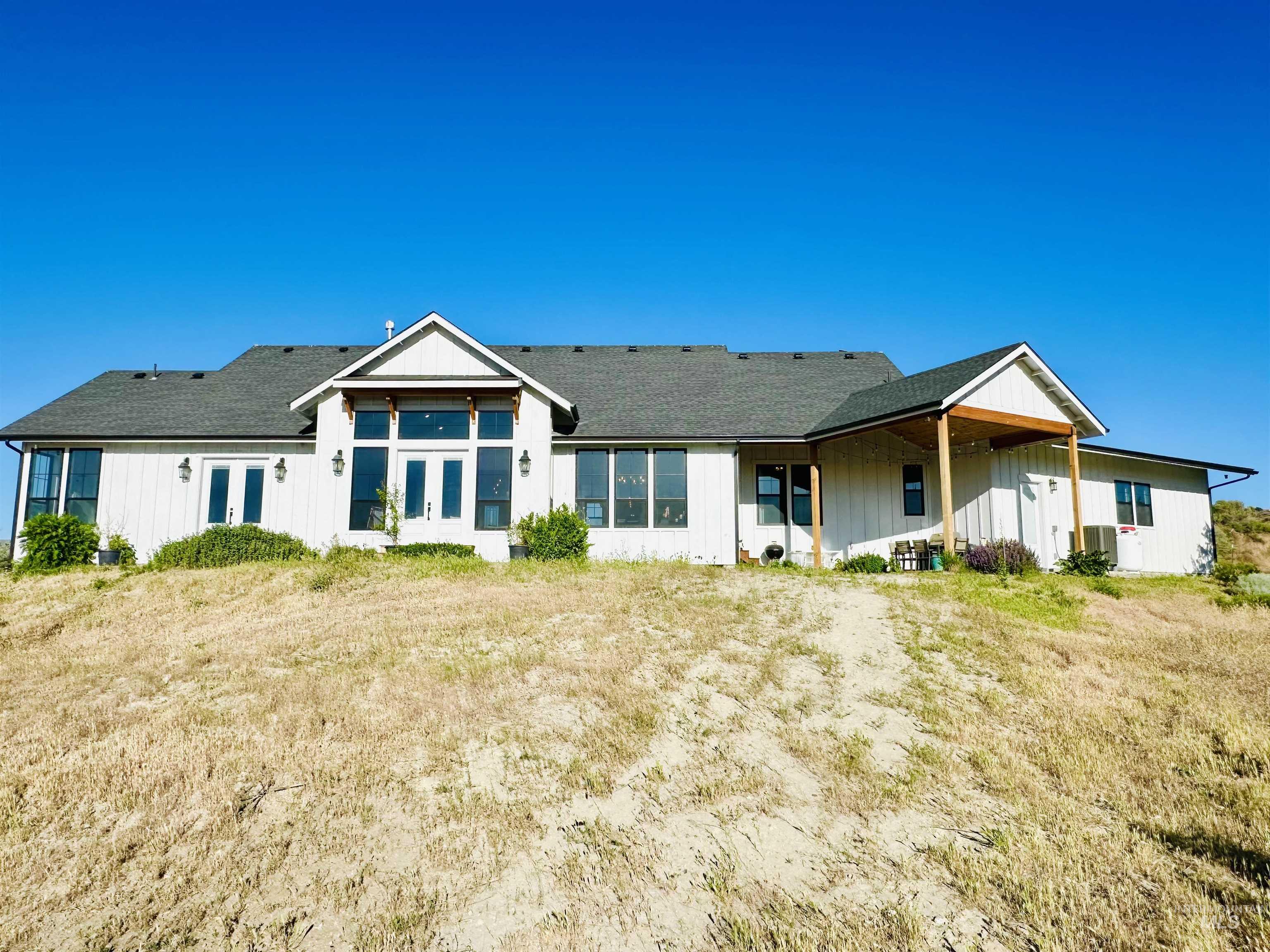876 Coyote Gulch Rd, Adrian, Oregon 97901, 4 Bedrooms, 5 Bathrooms, Residential For Sale, Price $939,750, 98986395
