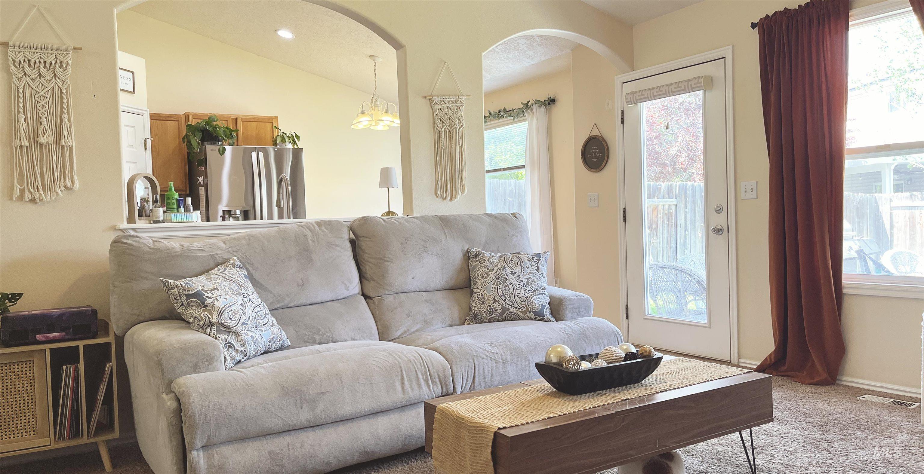 2918 E Ohio Ave, Nampa, Idaho 83686-6730, 2 Bedrooms, 2 Bathrooms, Residential For Sale, Price $291,500, 98986396