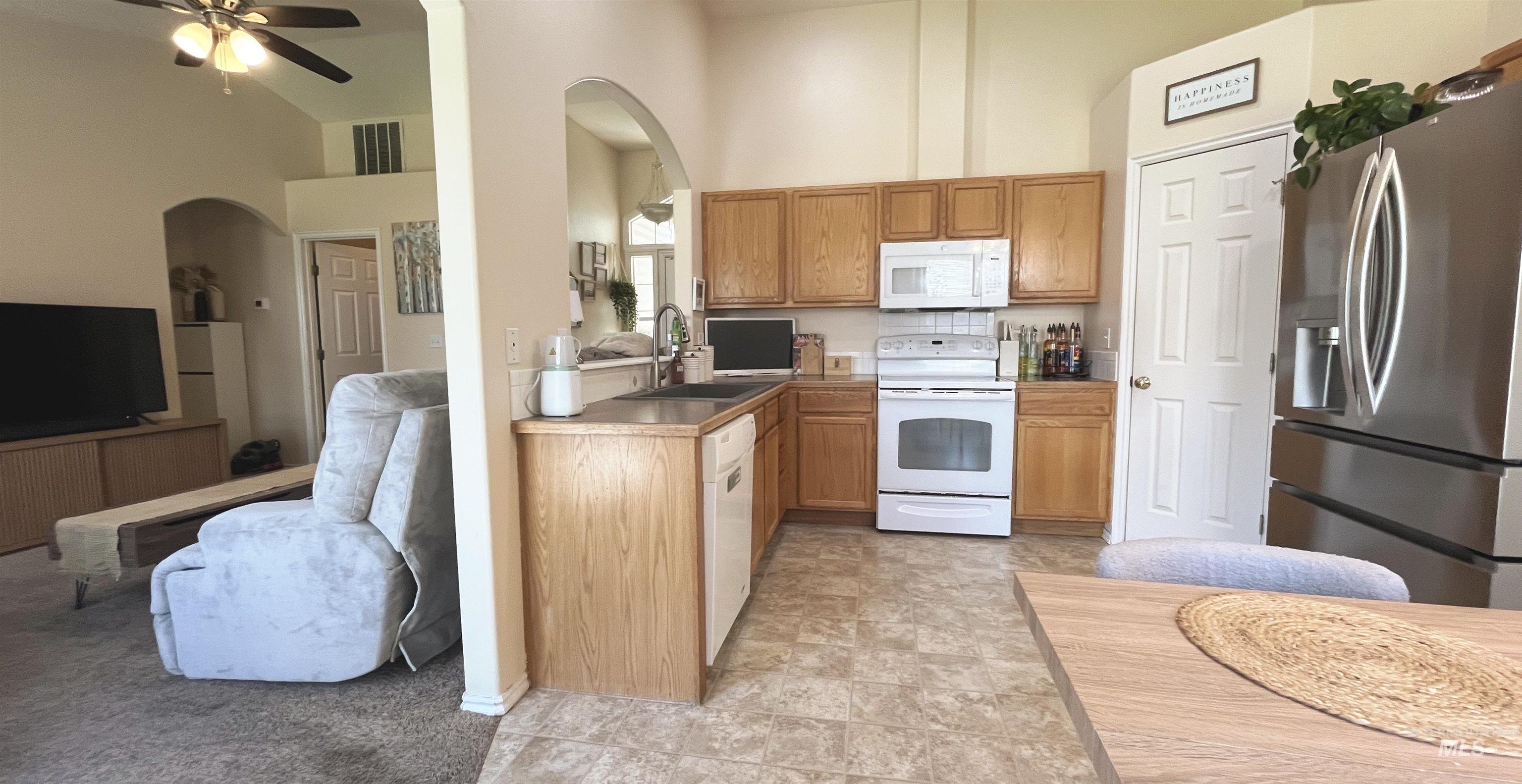 2918 E Ohio Ave, Nampa, Idaho 83686-6730, 2 Bedrooms, 2 Bathrooms, Residential For Sale, Price $291,500, 98986396