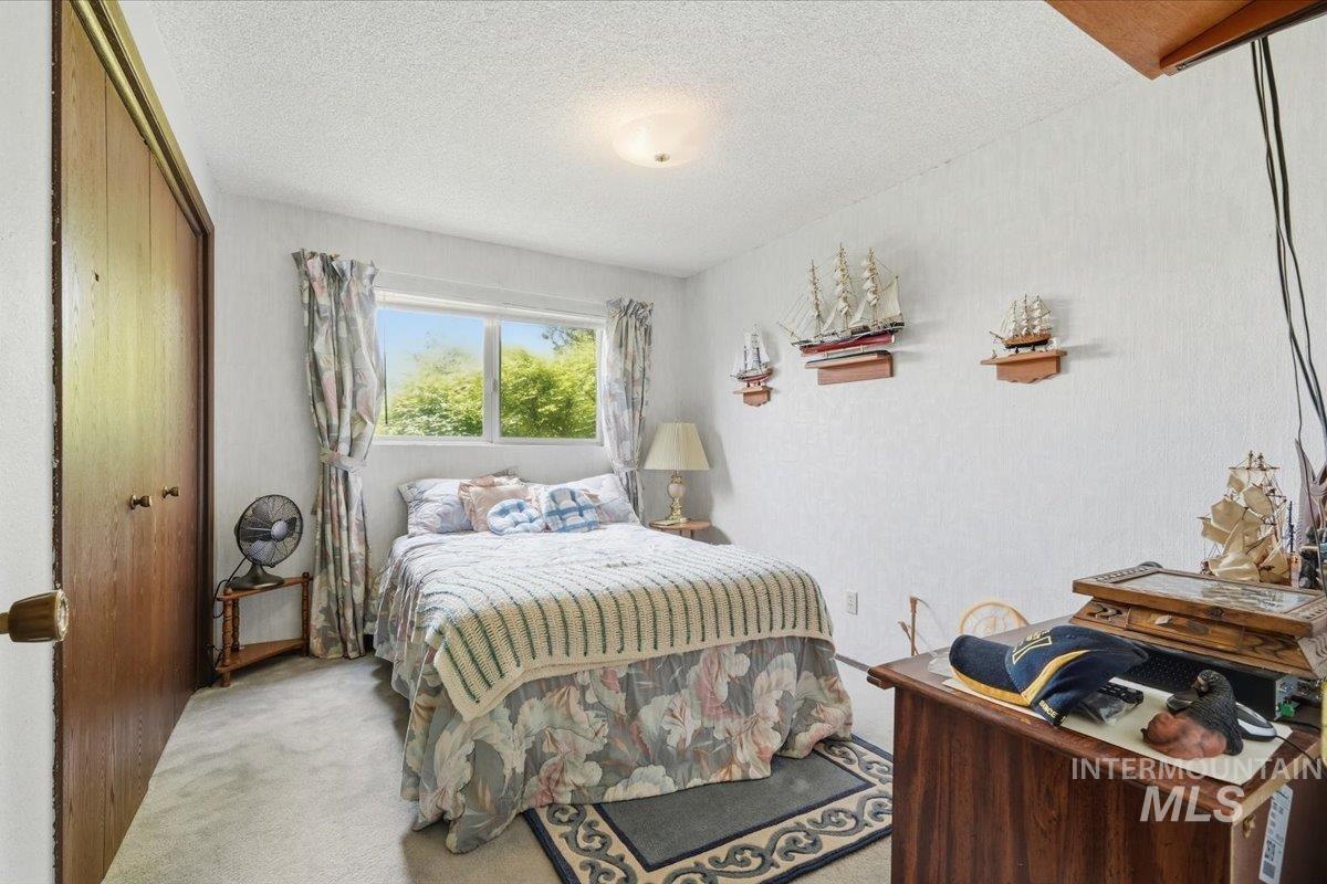 2950 S Auburn, Boise, Idaho 83705, 3 Bedrooms, 2 Bathrooms, Residential For Sale, Price $399,000, 98986397