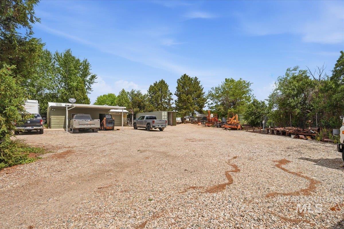 2950 S Auburn, Boise, Idaho 83705, 3 Bedrooms, 2 Bathrooms, Residential For Sale, Price $399,000, 98986397