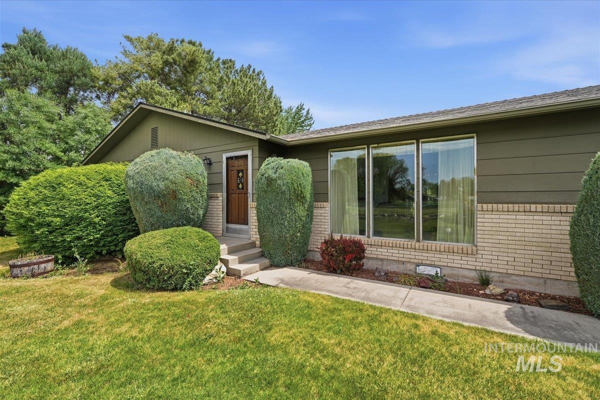 2950 S Auburn, Boise, Idaho 83705, 3 Bedrooms, 2 Bathrooms, Residential For Sale, Price $399,000, 98986397