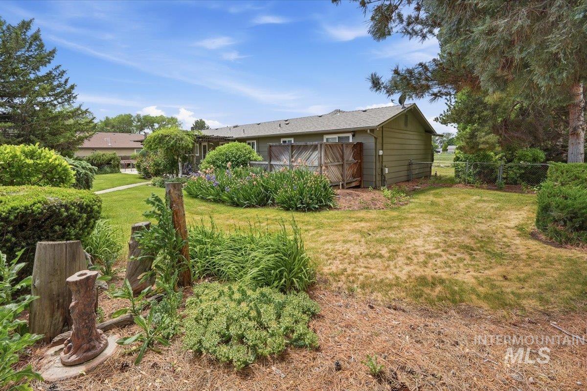 2950 S Auburn, Boise, Idaho 83705, 3 Bedrooms, 2 Bathrooms, Residential For Sale, Price $399,000, 98986397