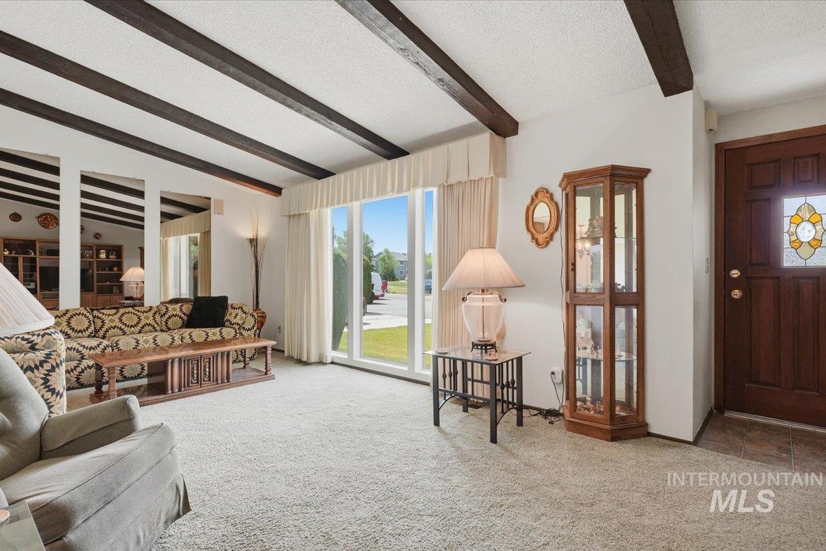 2950 S Auburn, Boise, Idaho 83705, 3 Bedrooms, 2 Bathrooms, Residential For Sale, Price $399,000, 98986397