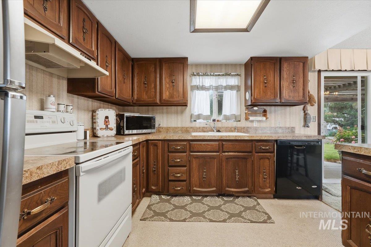 2950 S Auburn, Boise, Idaho 83705, 3 Bedrooms, 2 Bathrooms, Residential For Sale, Price $399,000, 98986397
