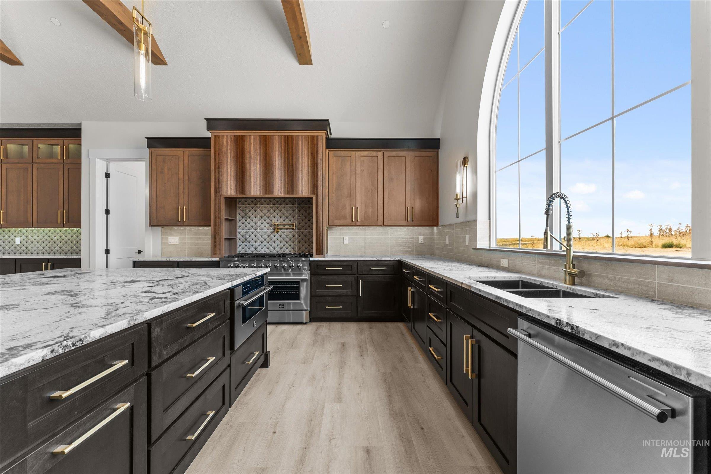 27502 Commerce Comet Way, Caldwell, Idaho 83607, 3 Bedrooms, 2.5 Bathrooms, Residential For Sale, Price $1,149,000,MLS 98986398