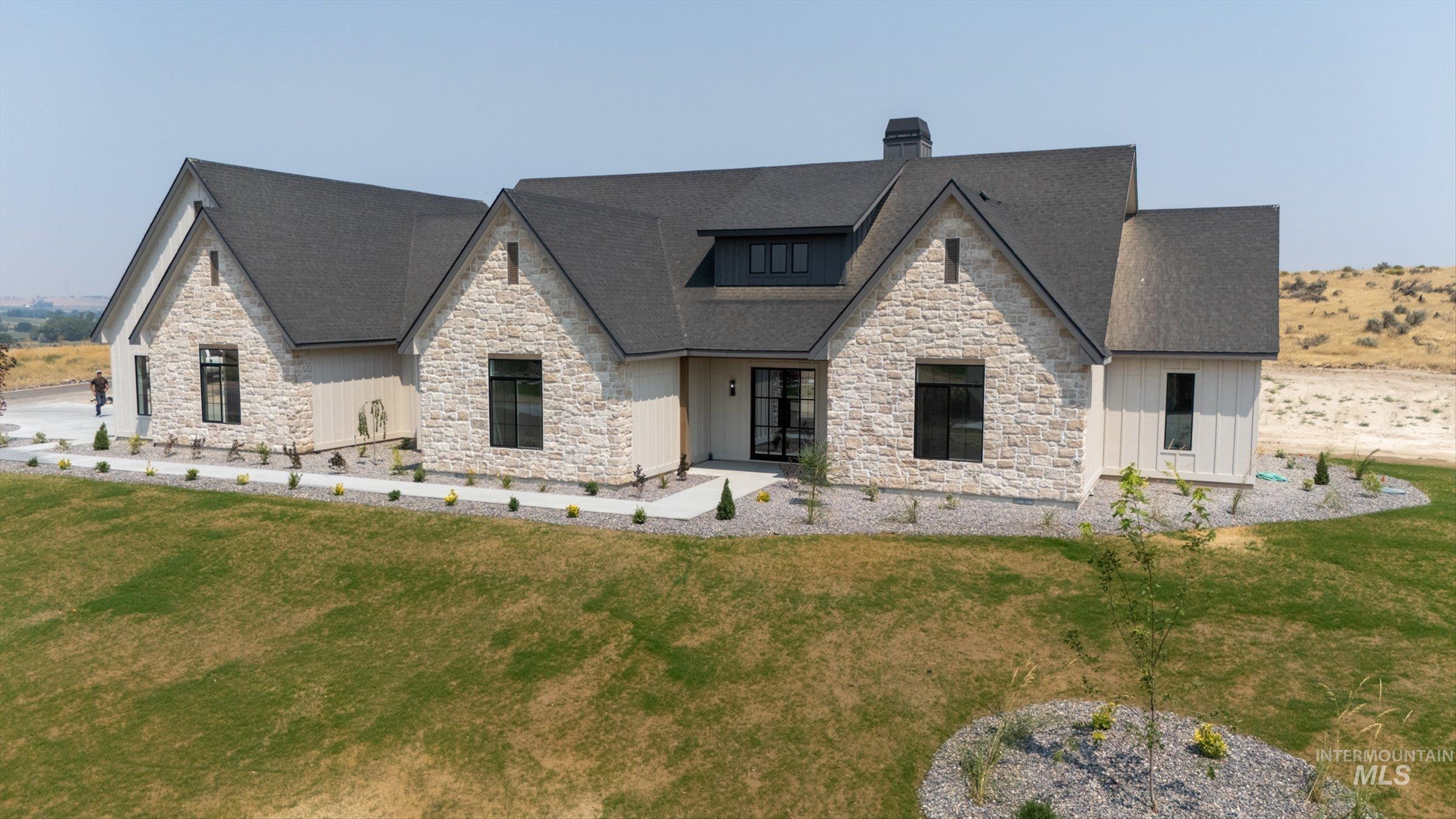 27502 Commerce Comet Way, Caldwell, Idaho 83607, 3 Bedrooms, 2.5 Bathrooms, Residential For Sale, Price $1,149,000,MLS 98986398