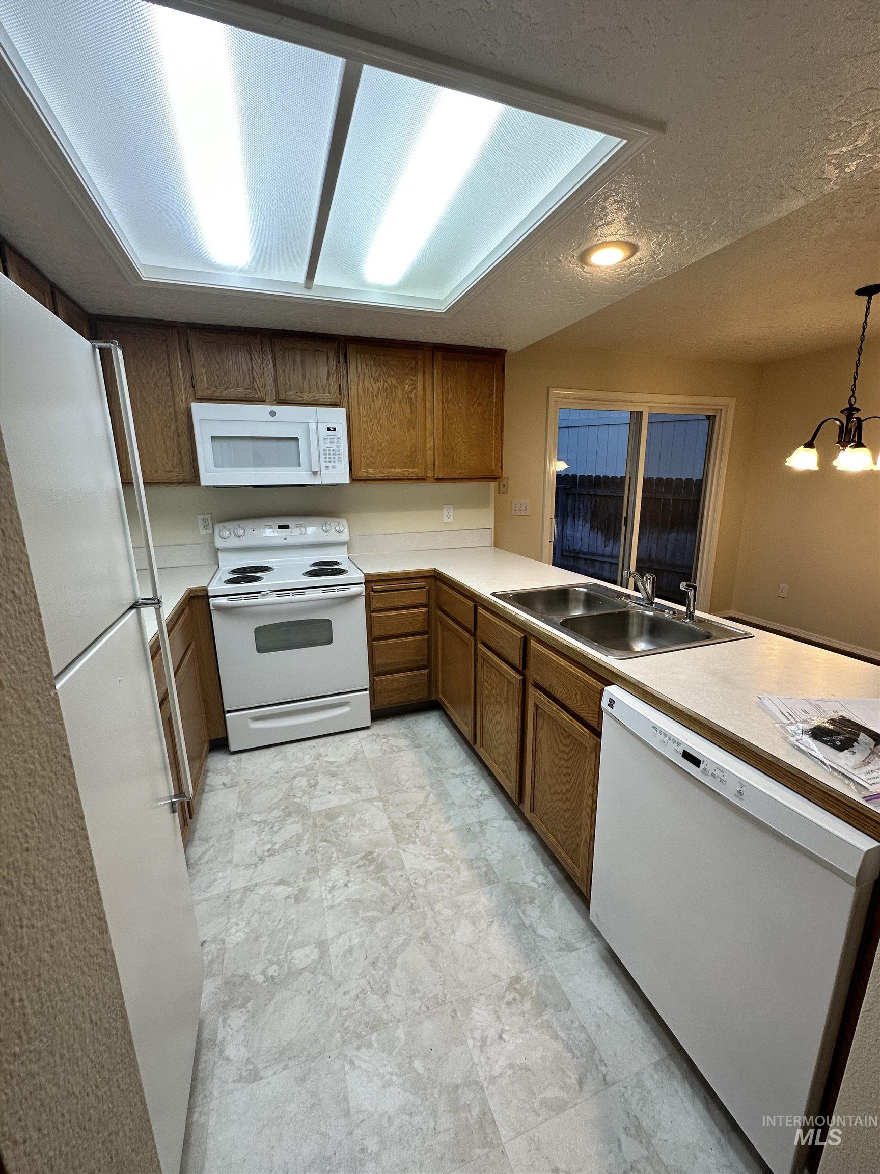 2110/2112 S Juniper St, Nampa, Idaho 83686, 2 Bedrooms, 1.5 Bathrooms, Residential Income For Sale, Price $484,990, 98986400