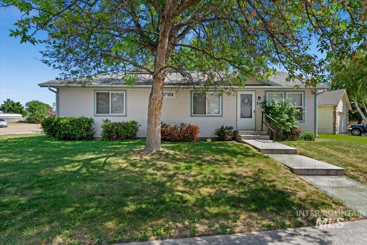 2110/2112 S Juniper St, Nampa, Idaho 83686, 2 Bedrooms, 1.5 Bathrooms, Residential Income For Sale, Price $484,990, 98986400