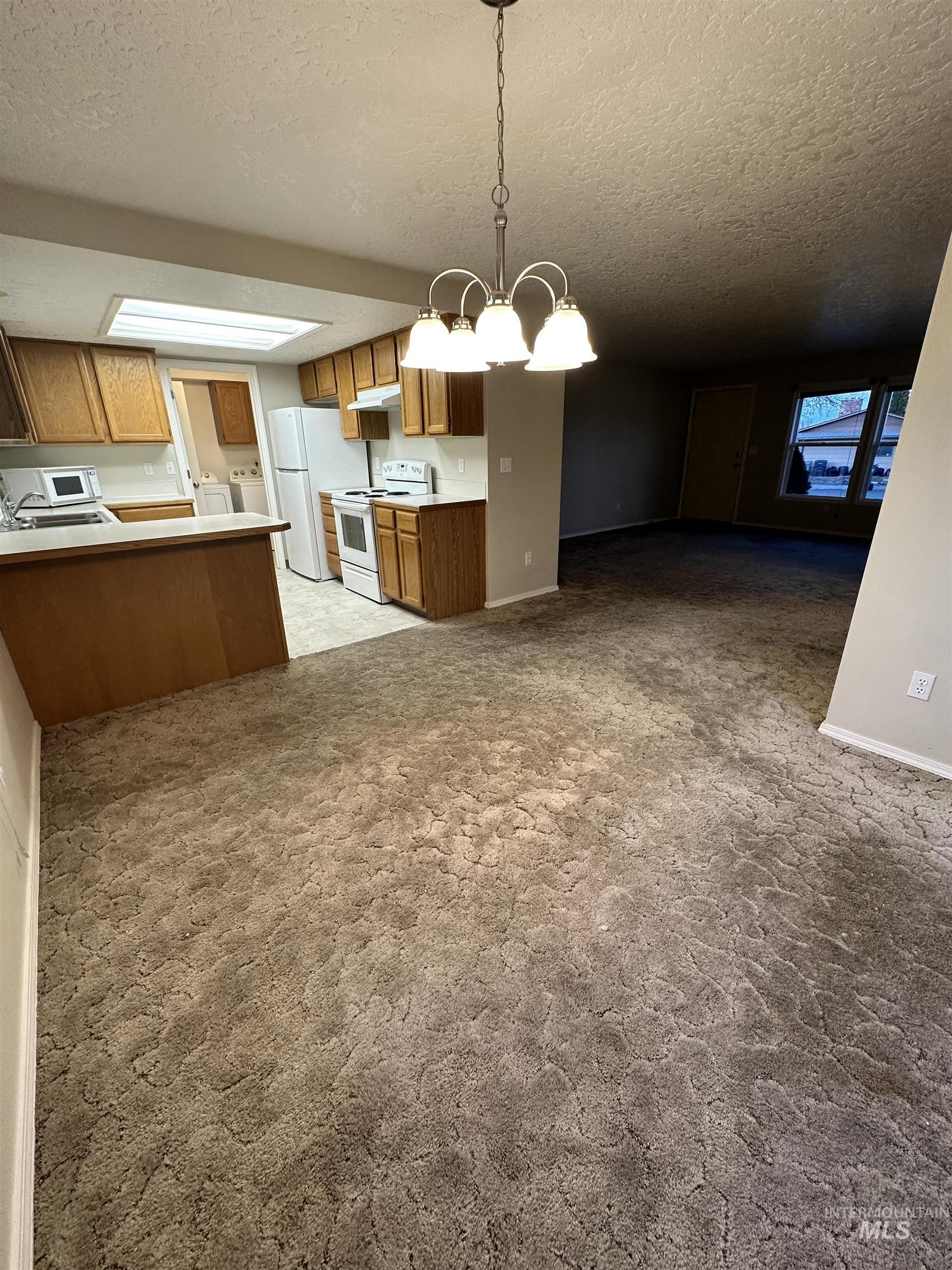 2110/2112 S Juniper St, Nampa, Idaho 83686, 2 Bedrooms, 1.5 Bathrooms, Residential Income For Sale, Price $484,990, 98986400