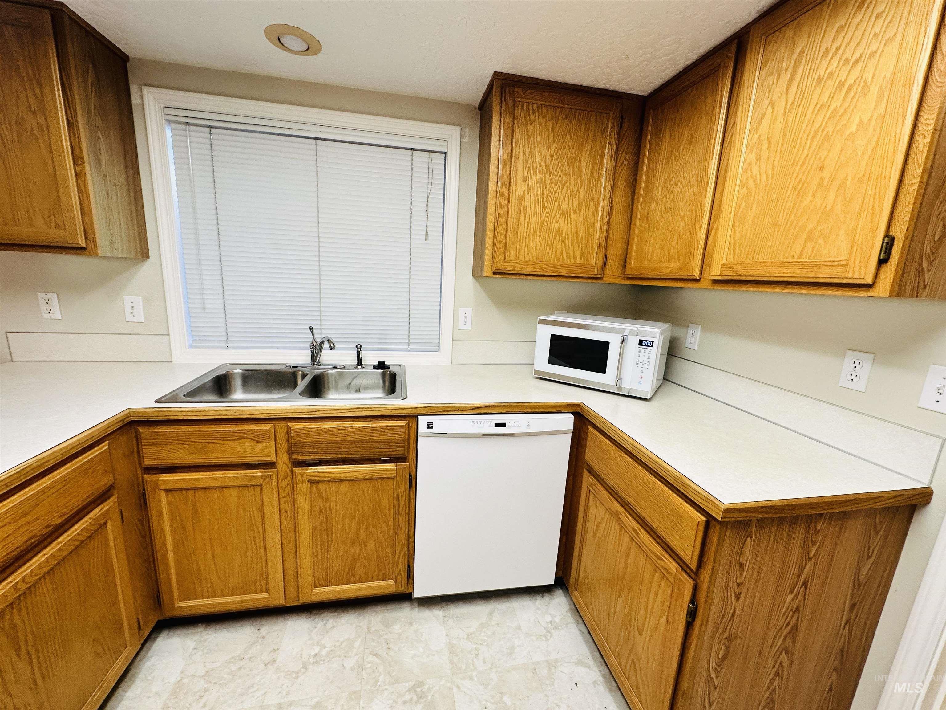 2110/2112 S Juniper St, Nampa, Idaho 83686, 2 Bedrooms, 1.5 Bathrooms, Residential Income For Sale, Price $484,990, 98986400