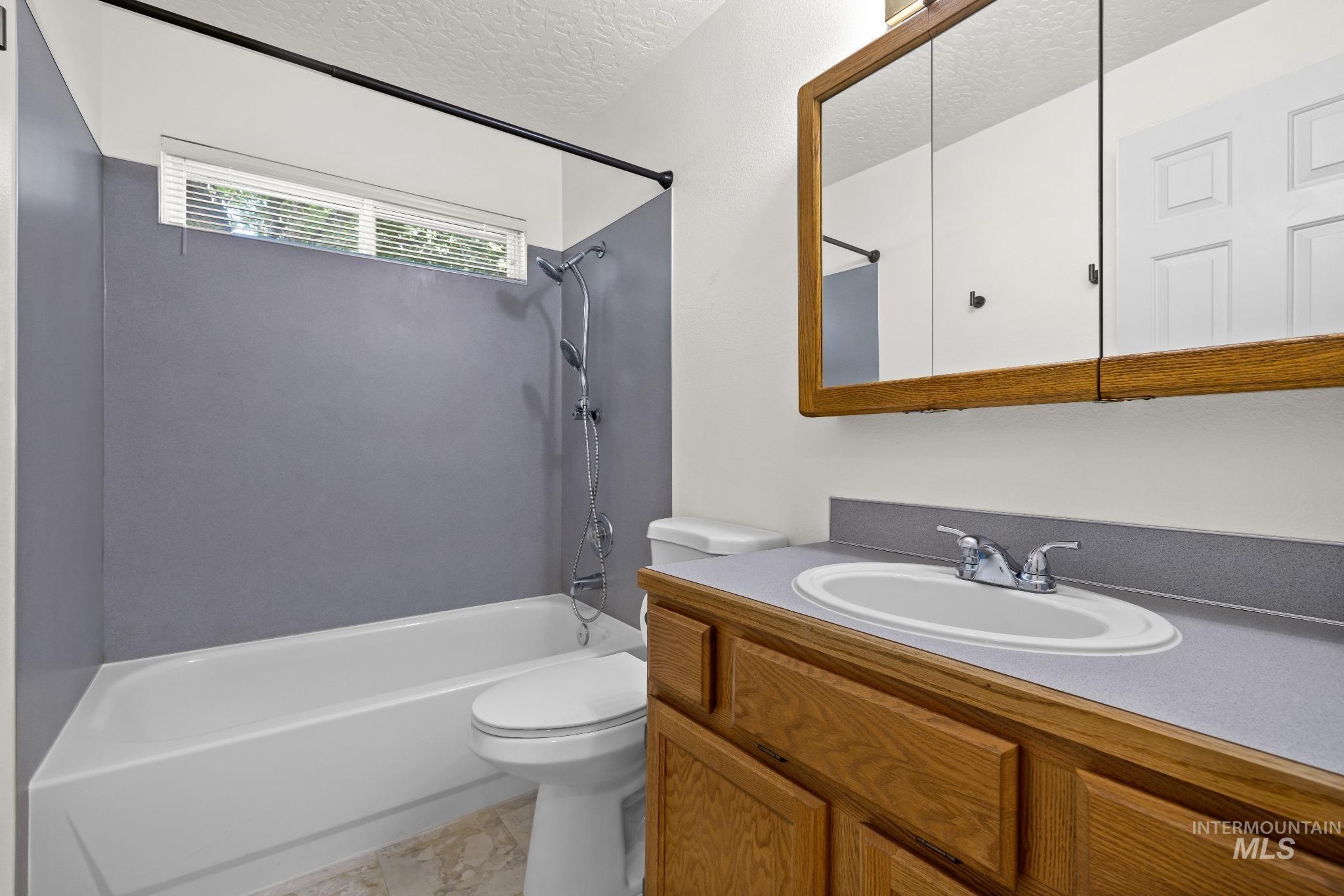 2110/2112 S Juniper St, Nampa, Idaho 83686, 2 Bedrooms, 1.5 Bathrooms, Residential Income For Sale, Price $484,980, 98986400