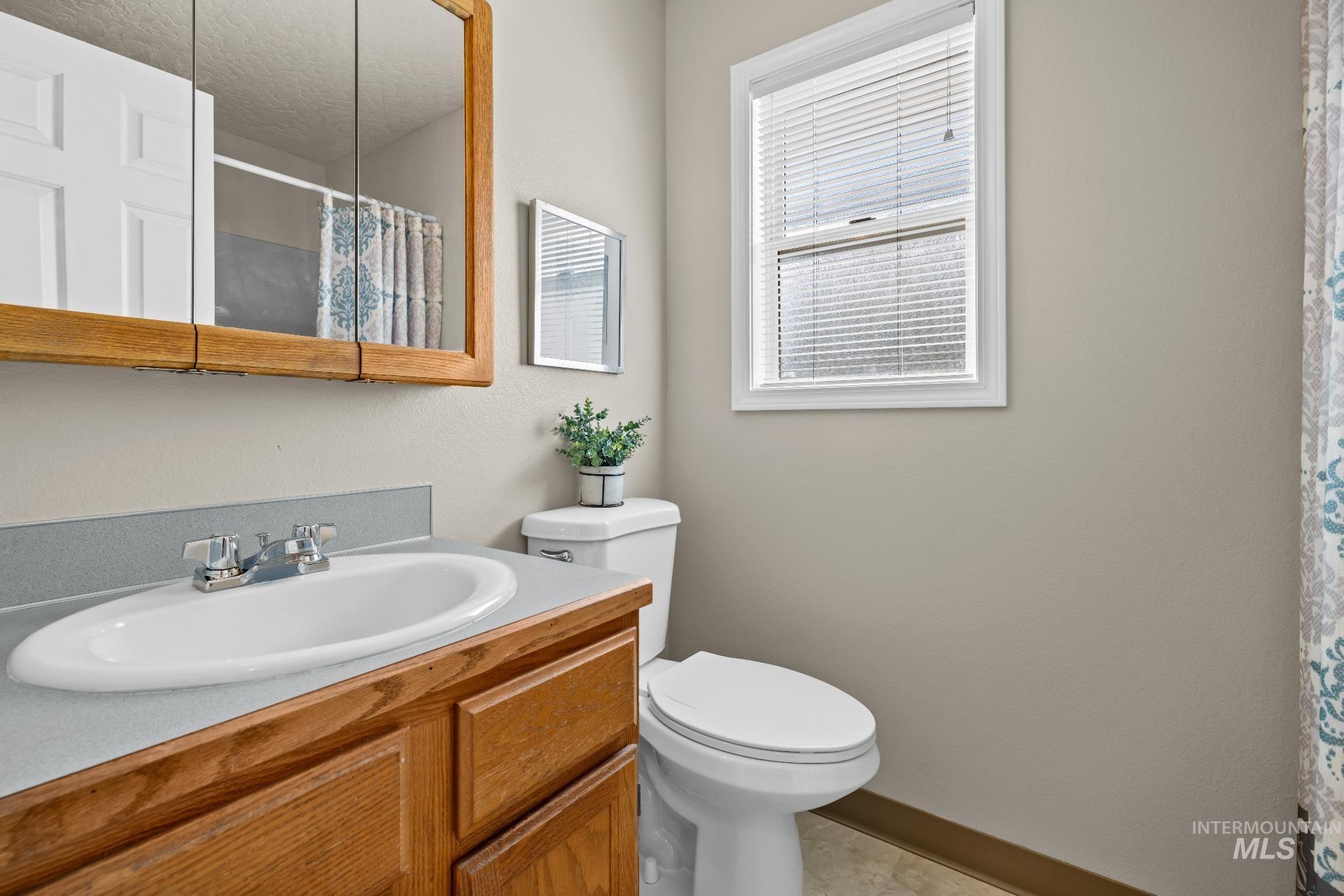 2110/2112 S Juniper St, Nampa, Idaho 83686, 2 Bedrooms, 1.5 Bathrooms, Residential Income For Sale, Price $484,980, 98986400
