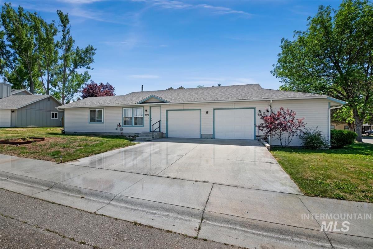 2110/2112 S Juniper St, Nampa, Idaho 83686, 2 Bedrooms, 1.5 Bathrooms, Residential Income For Sale, Price $484,990, 98986400