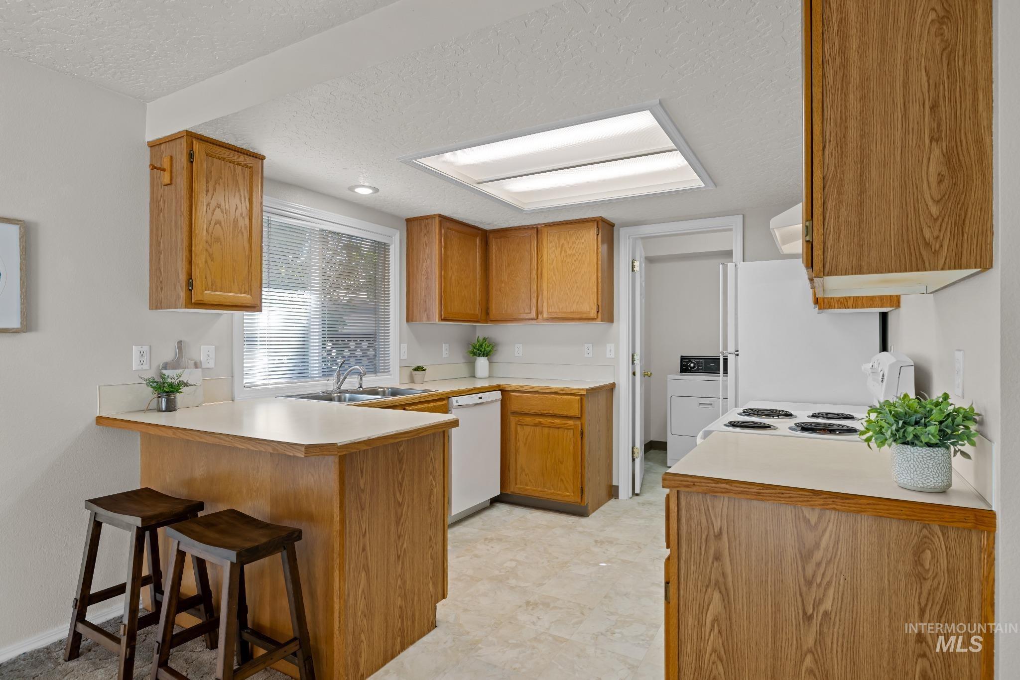 2110/2112 S Juniper St, Nampa, Idaho 83686, 2 Bedrooms, 1.5 Bathrooms, Residential Income For Sale, Price $484,980, 98986400