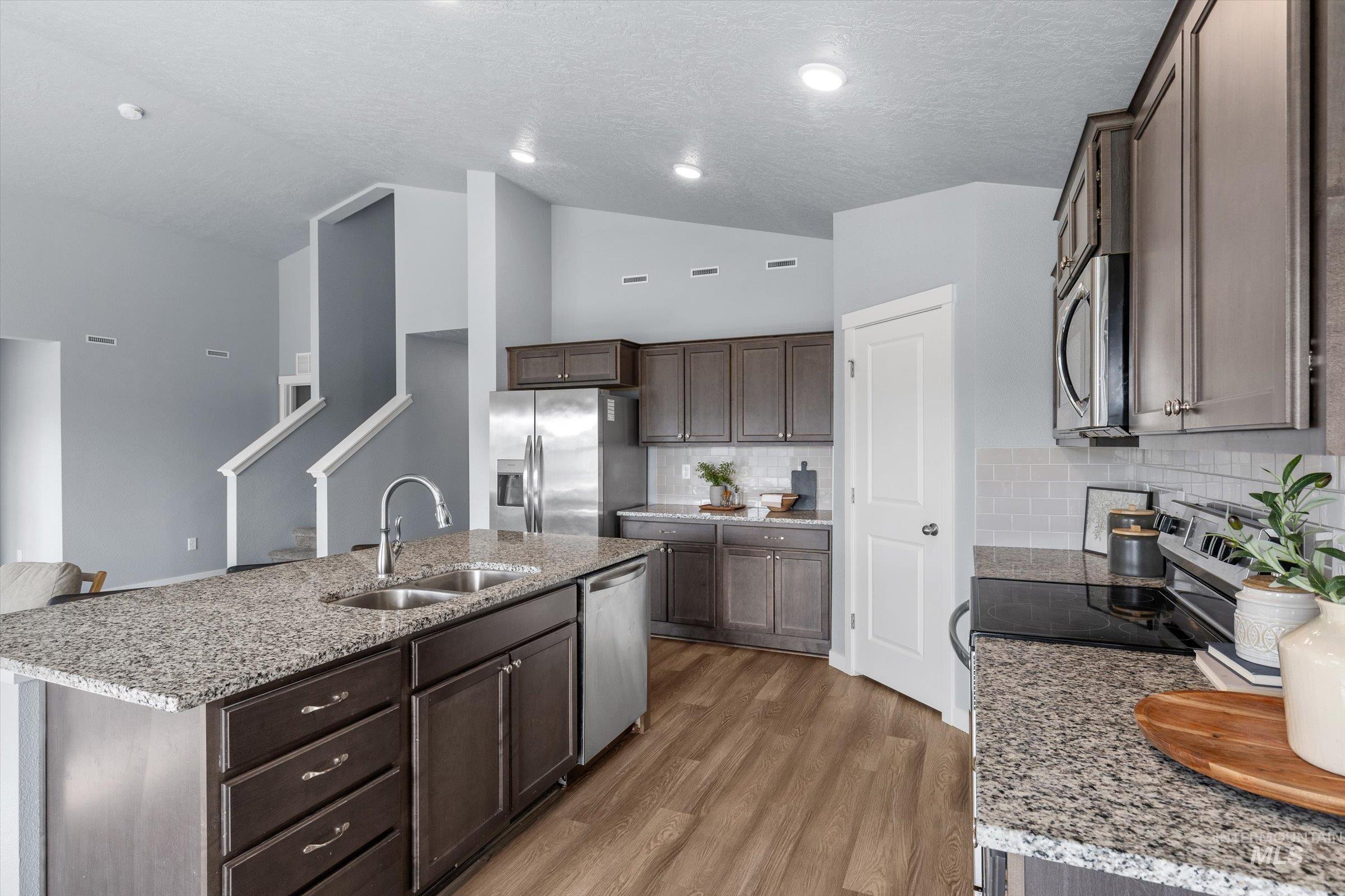 19263 Crazy Bear Way, Caldwell, Idaho 83605, 4 Bedrooms, 2 Bathrooms, Residential For Sale, Price $495,000,MLS 98986401