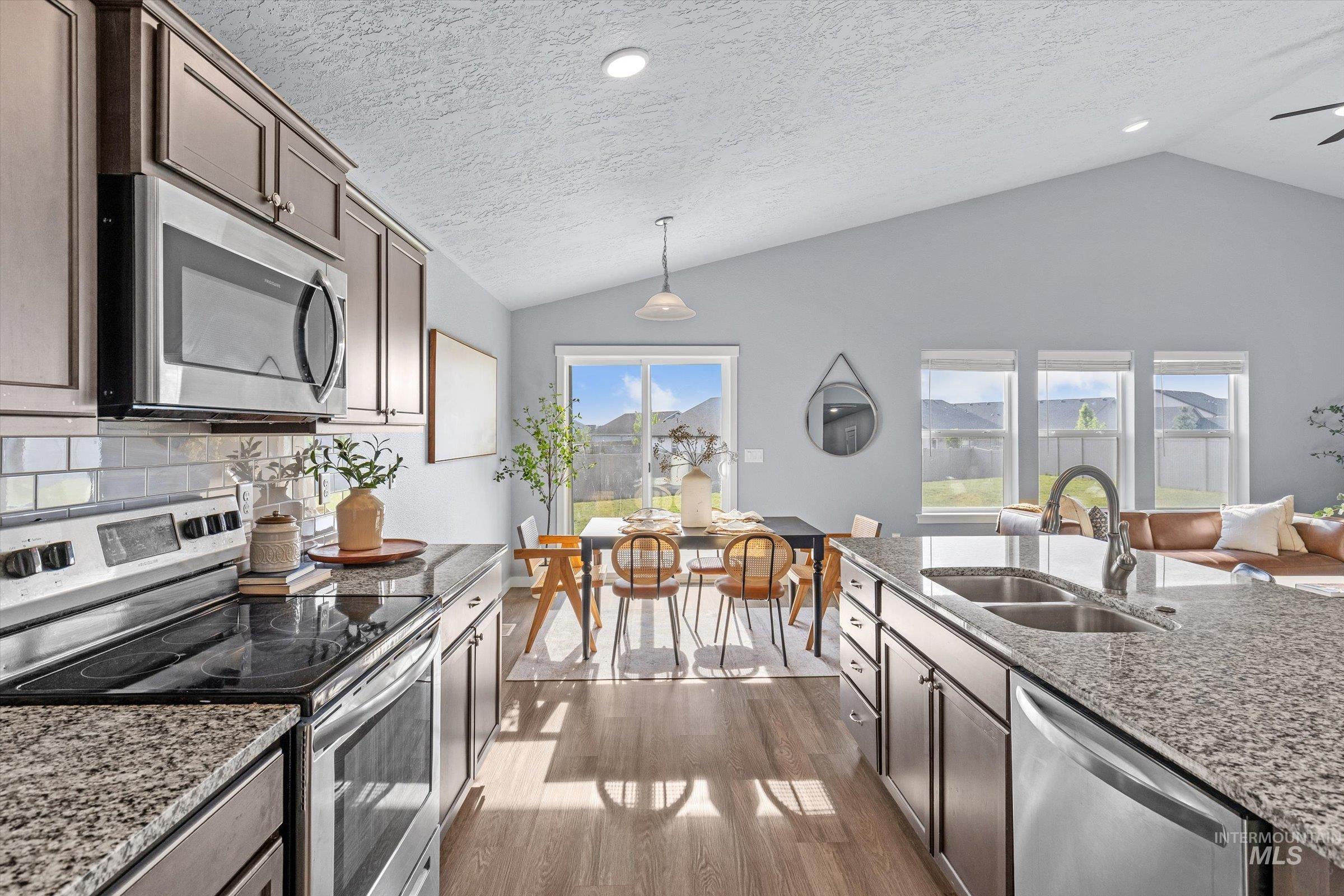 19263 Crazy Bear Way, Caldwell, Idaho 83605, 4 Bedrooms, 2 Bathrooms, Residential For Sale, Price $495,000,MLS 98986401