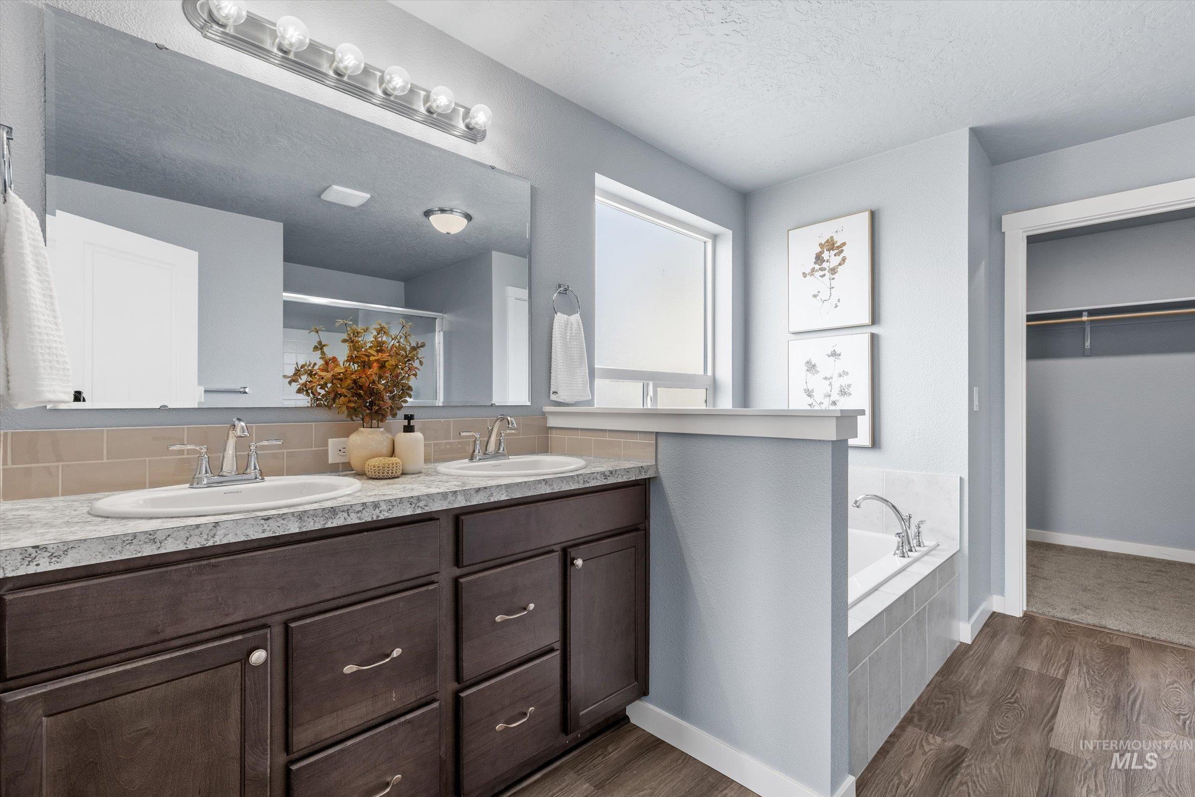 19263 Crazy Bear Way, Caldwell, Idaho 83605, 4 Bedrooms, 2 Bathrooms, Residential For Sale, Price $495,000,MLS 98986401