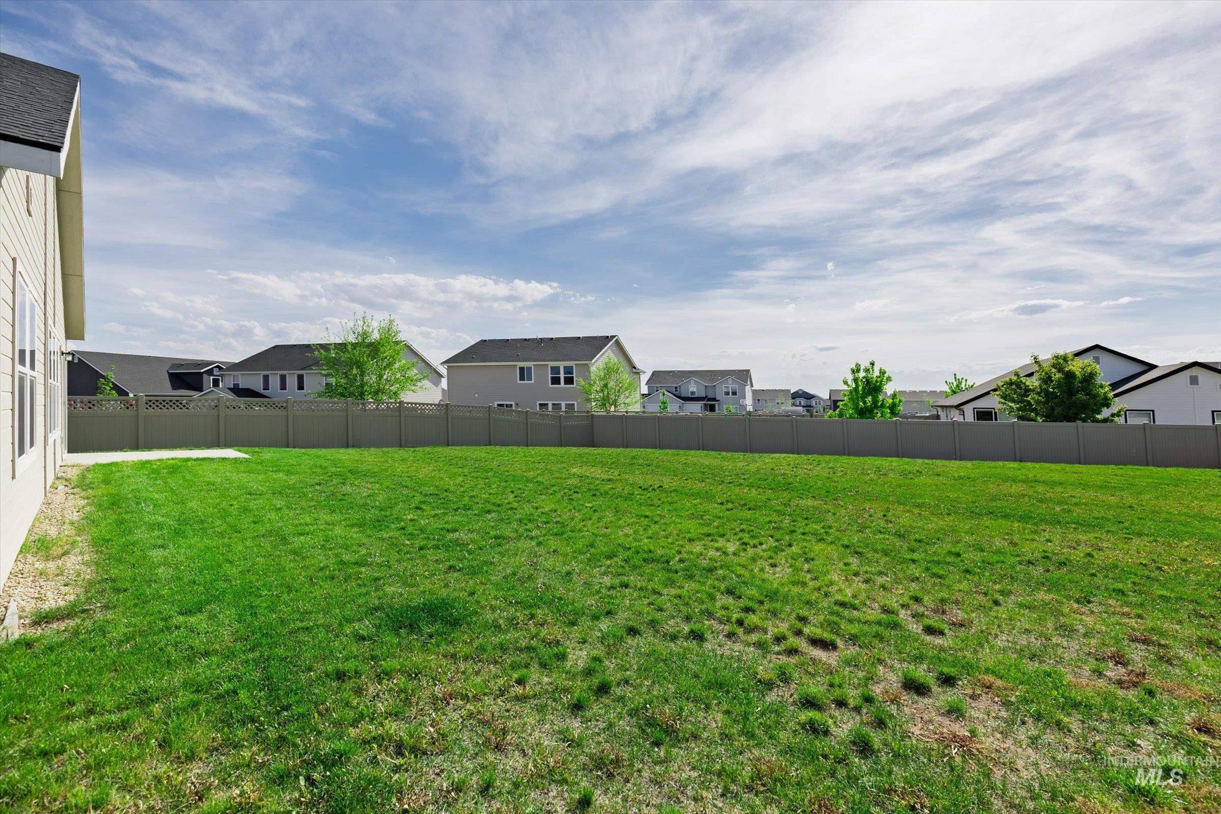 19263 Crazy Bear Way, Caldwell, Idaho 83605, 4 Bedrooms, 2 Bathrooms, Residential For Sale, Price $495,000,MLS 98986401