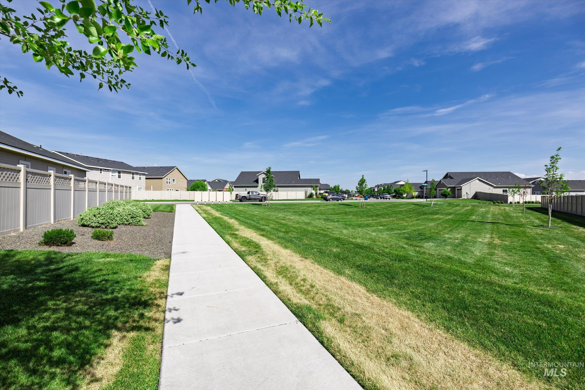 19263 Crazy Bear Way, Caldwell, Idaho 83605, 4 Bedrooms, 2 Bathrooms, Residential For Sale, Price $495,000,MLS 98986401