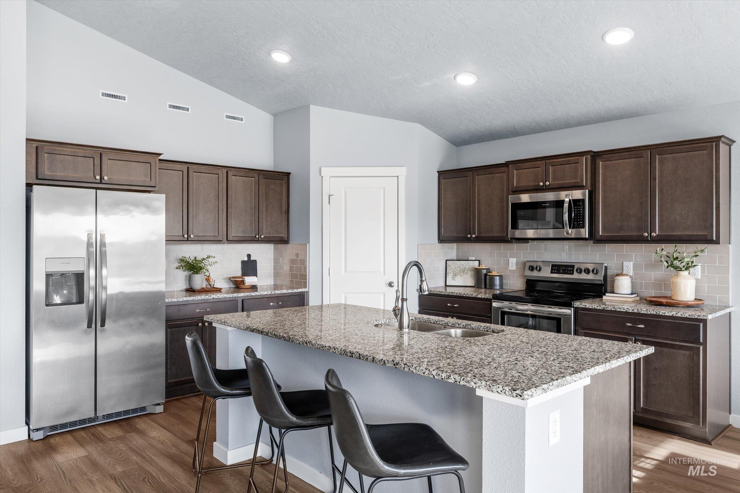 19263 Crazy Bear Way, Caldwell, Idaho 83605, 4 Bedrooms, 2 Bathrooms, Residential For Sale, Price $495,000,MLS 98986401