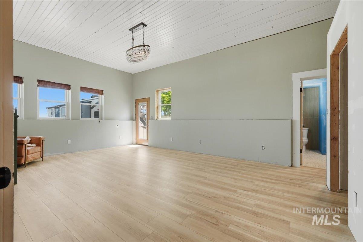 18611 Upper Pleasant Ridge Rd, Caldwell, Idaho 83607, 7 Bedrooms, 4 Bathrooms, Residential For Sale, Price $499,000,MLS 98986402