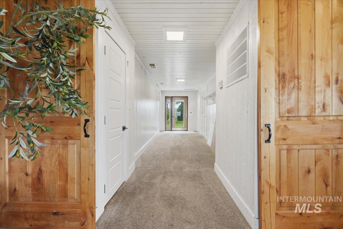 18611 Upper Pleasant Ridge Rd, Caldwell, Idaho 83607, 7 Bedrooms, 4 Bathrooms, Residential For Sale, Price $499,000,MLS 98986402