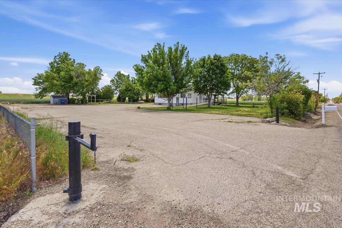 18611 Upper Pleasant Ridge Rd, Caldwell, Idaho 83607, 7 Bedrooms, 4 Bathrooms, Residential For Sale, Price $499,000,MLS 98986402